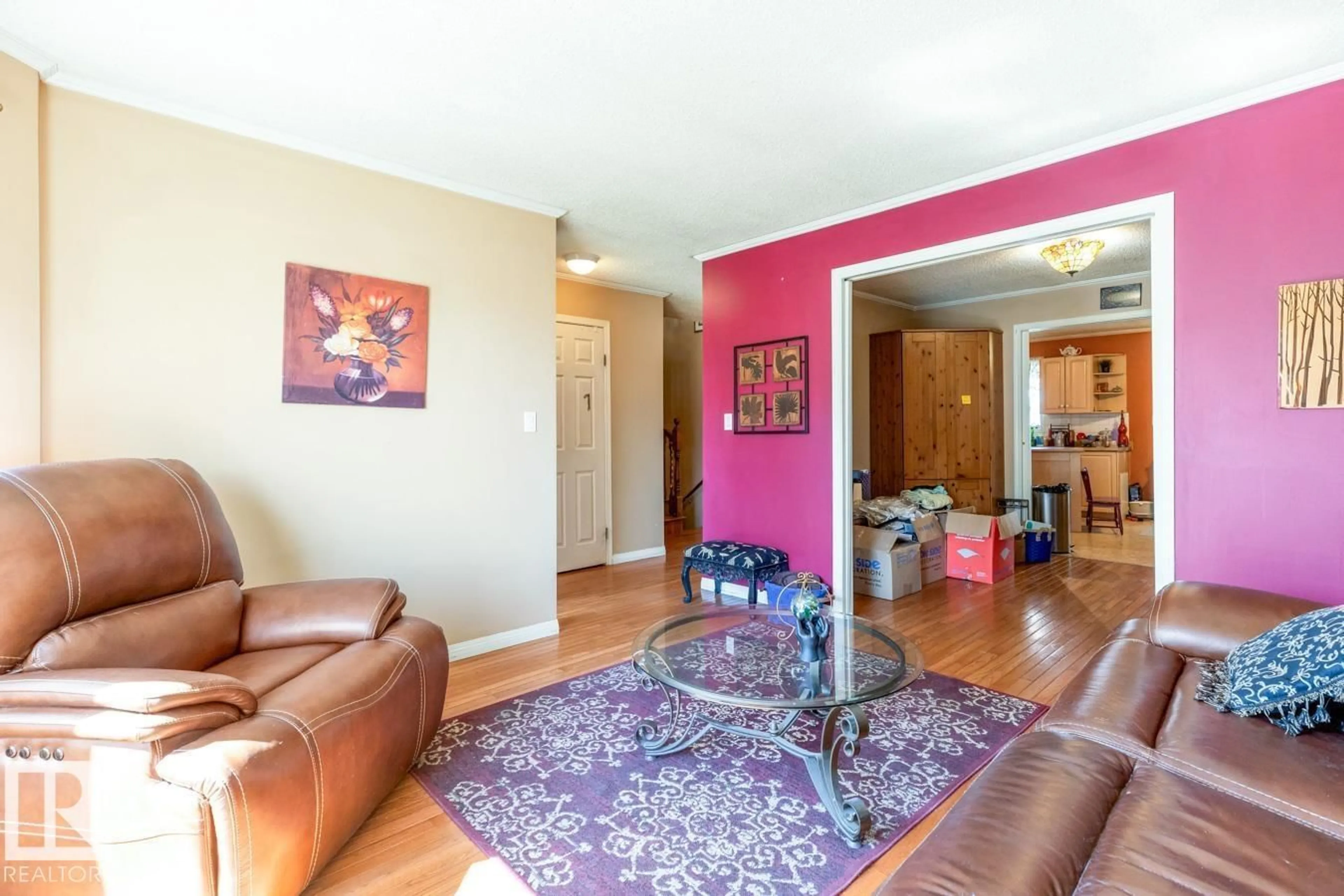 Living room with furniture, unknown for 950 JIM COMMON DR, Sherwood Park Alberta T8H1Y3