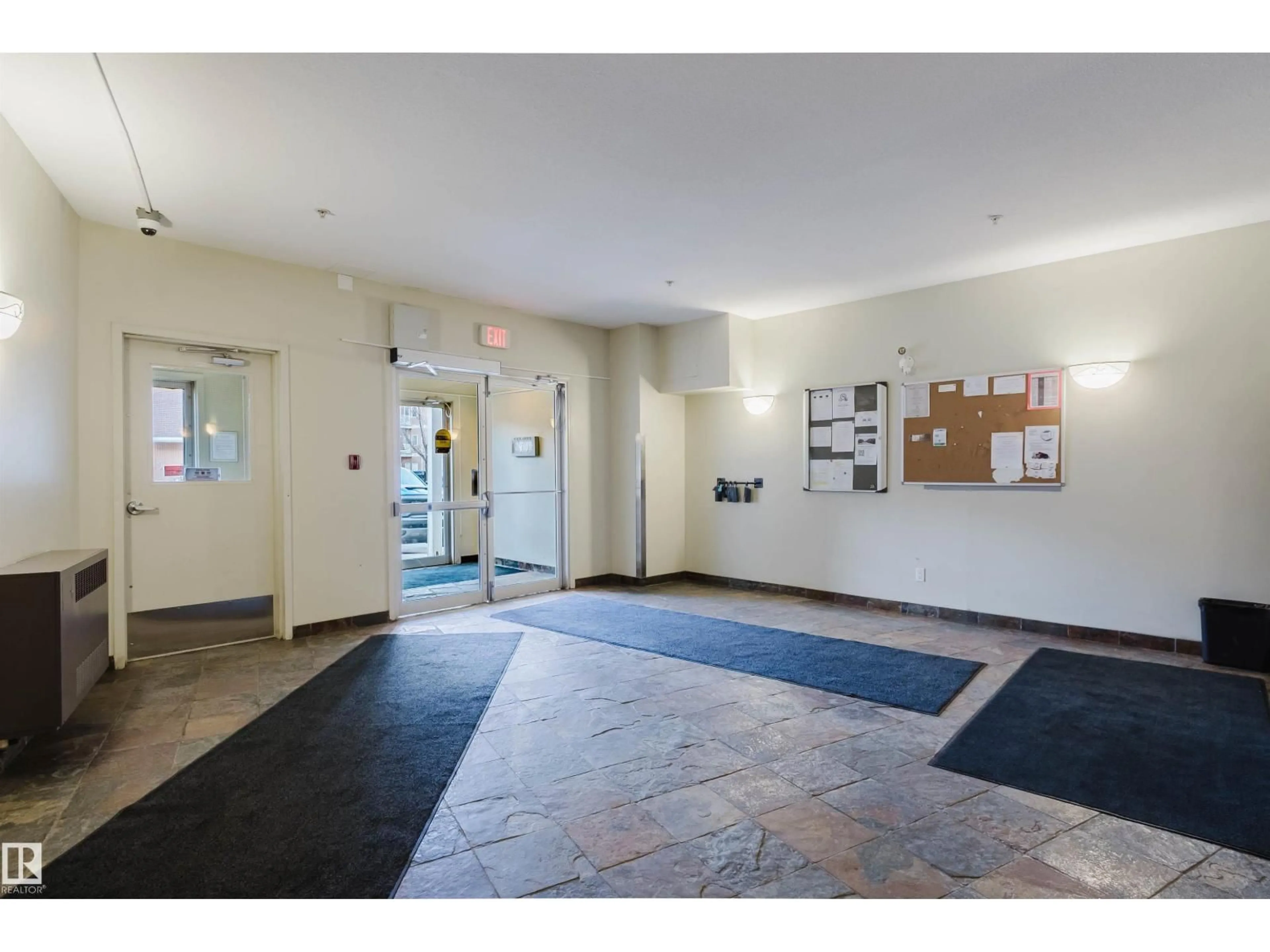 Indoor foyer for #308 - 4316 139 AV, Edmonton Alberta T5Y0L1