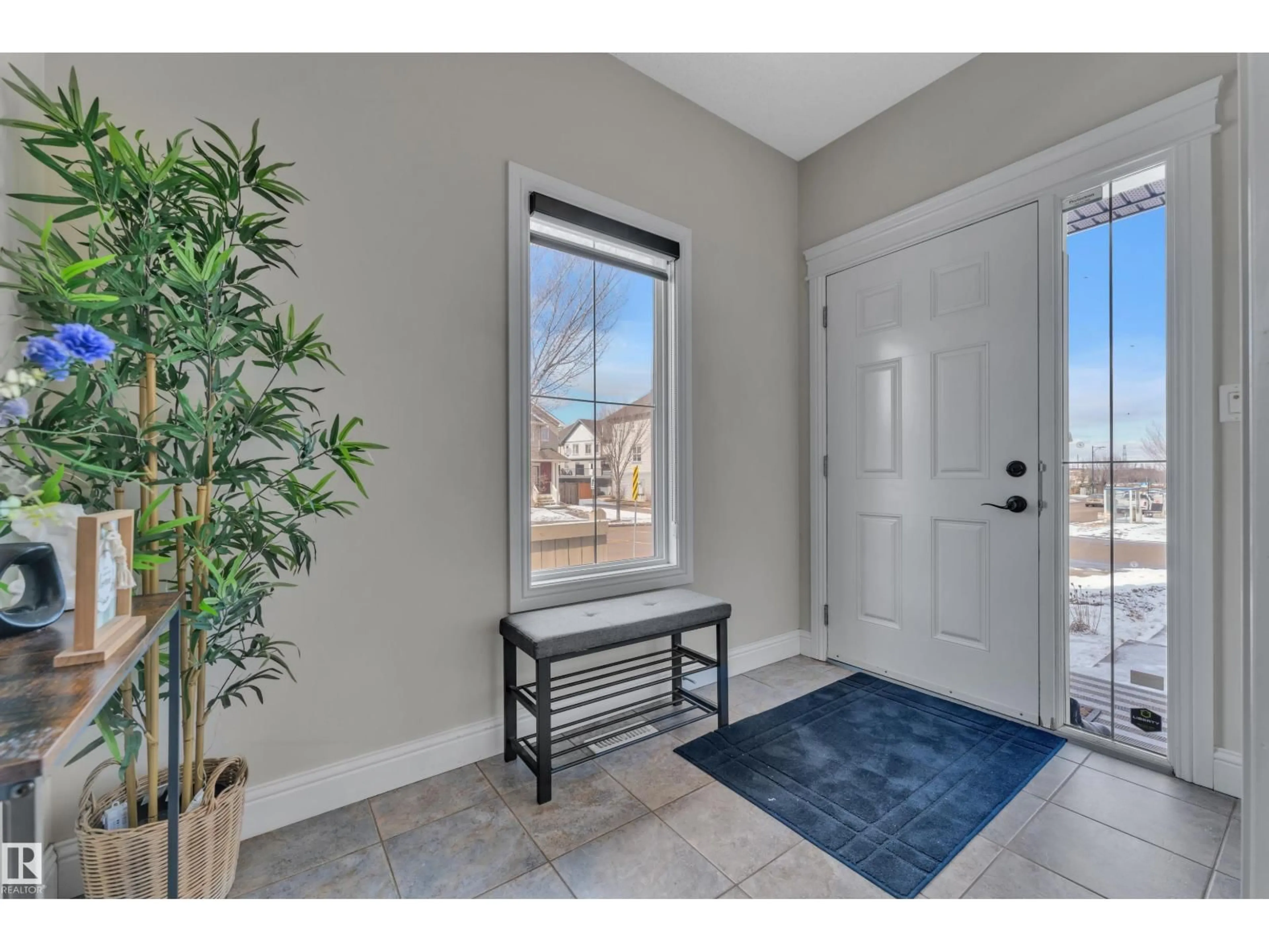 Indoor entryway for 6159 12 AV, Edmonton Alberta T6X0M5