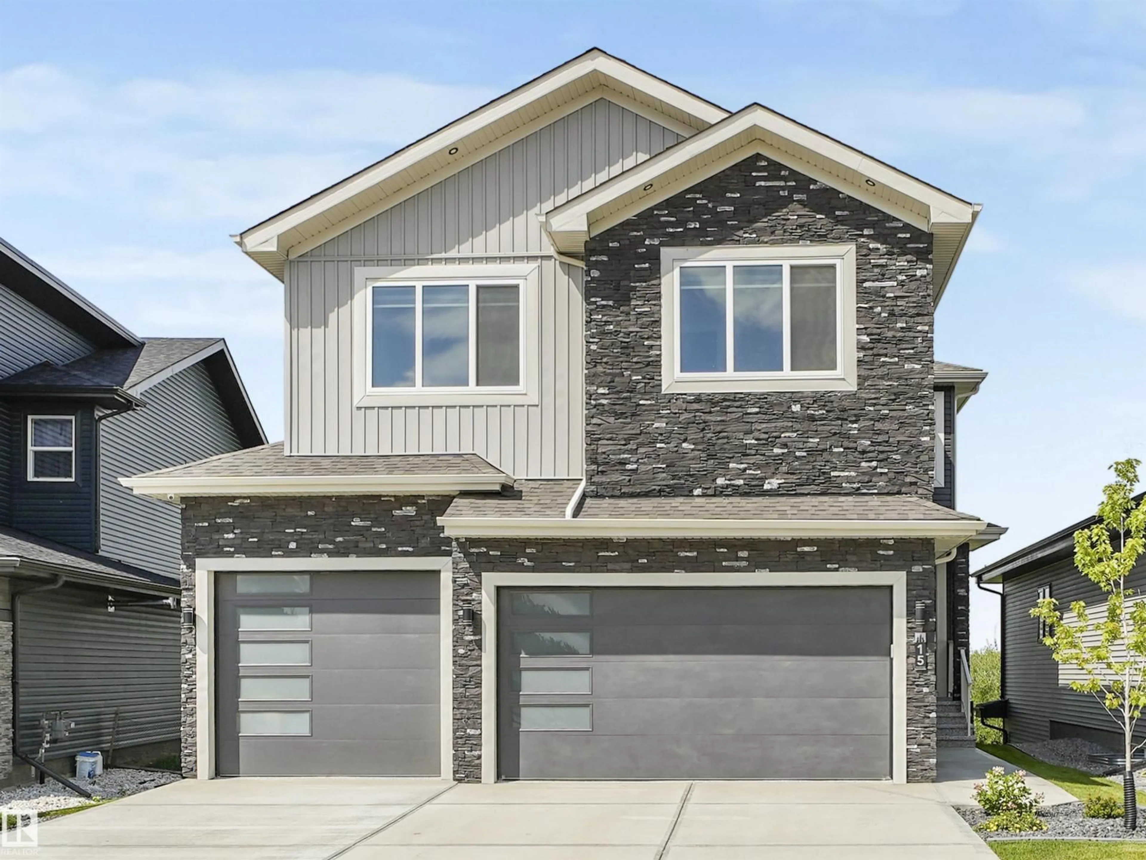 Home with vinyl exterior material, street for 15 ELWYCK GA, Spruce Grove Alberta T7X0Z2