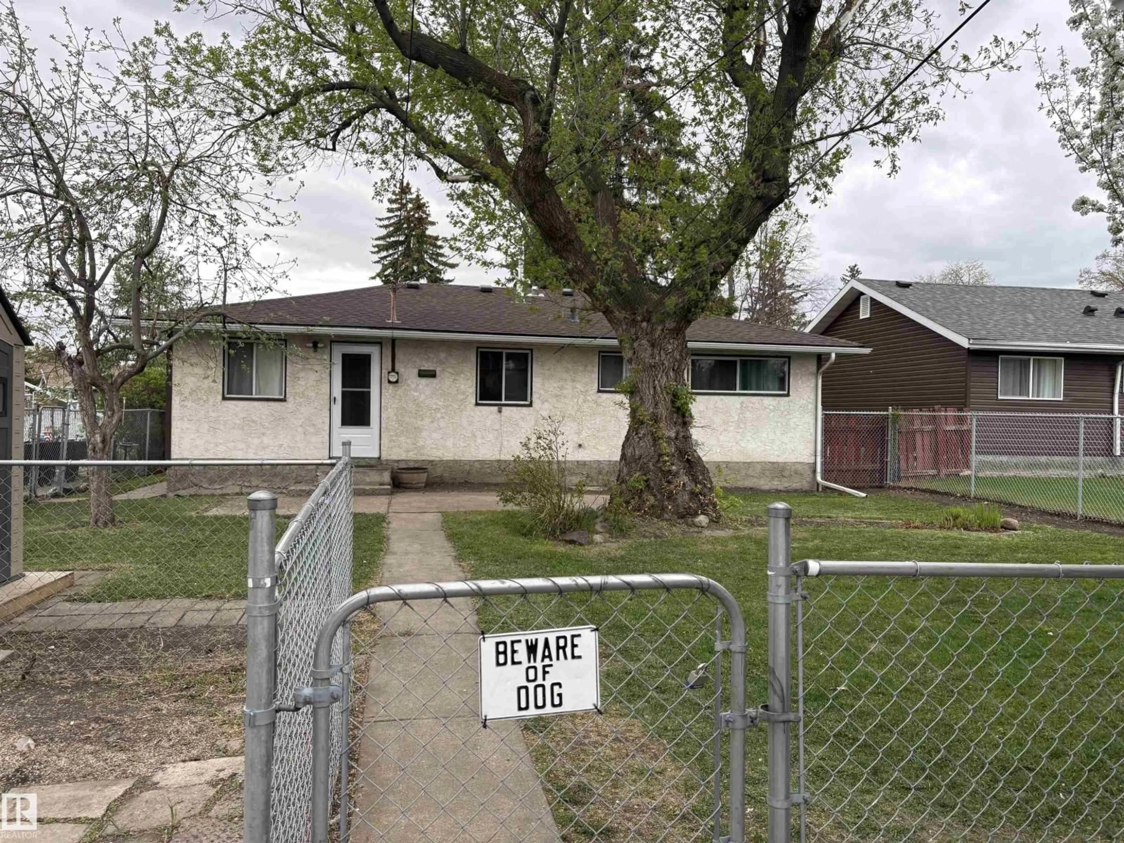 Unknown for NW - 13023 90 ST, Edmonton Alberta T5E3M4