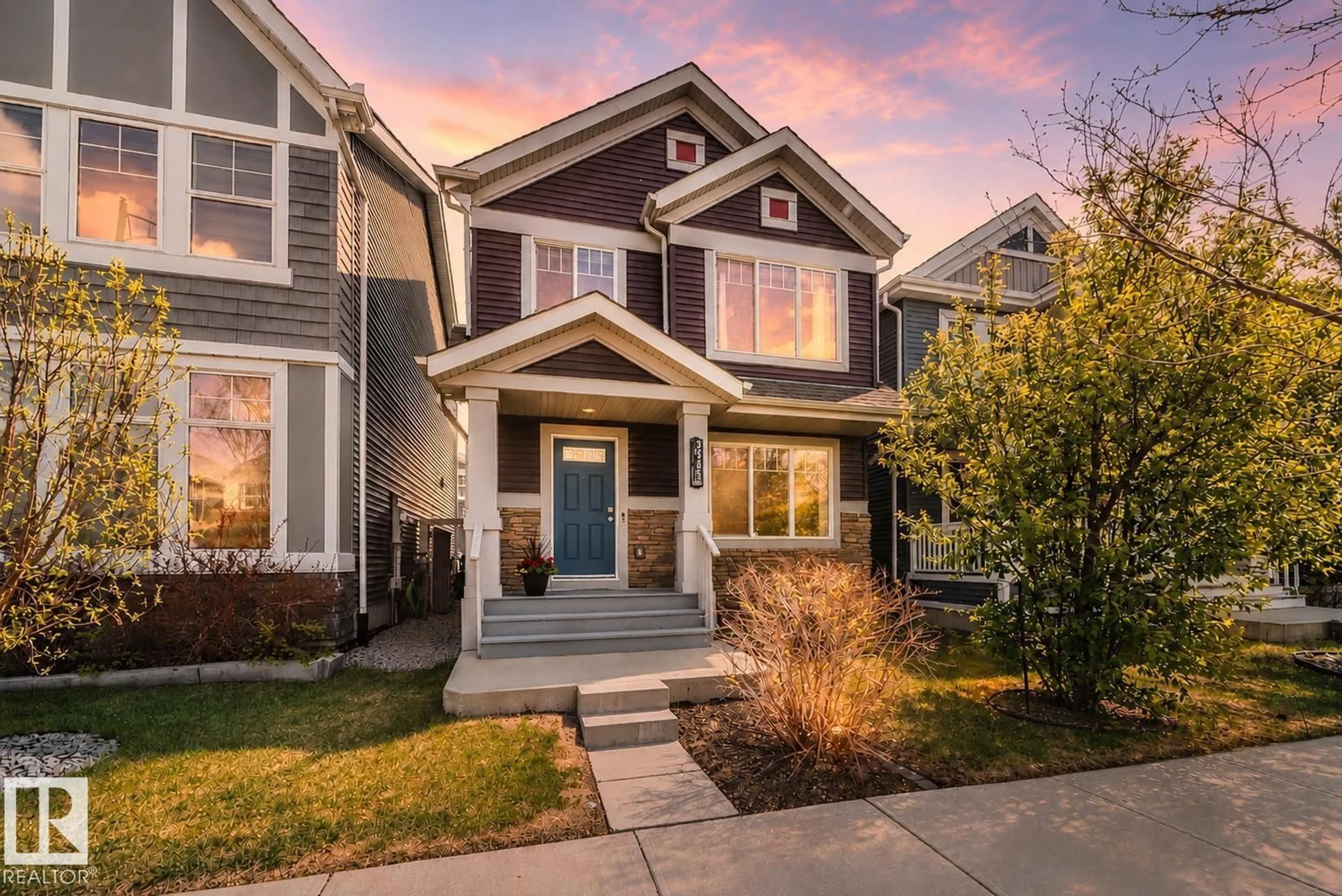 Home with vinyl exterior material, street for SW - 3365 ORCHARDS LINK LI, Edmonton Alberta T6X2B4