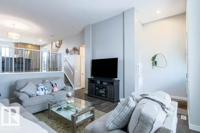 215 SOUTHFORK DR, Leduc 3