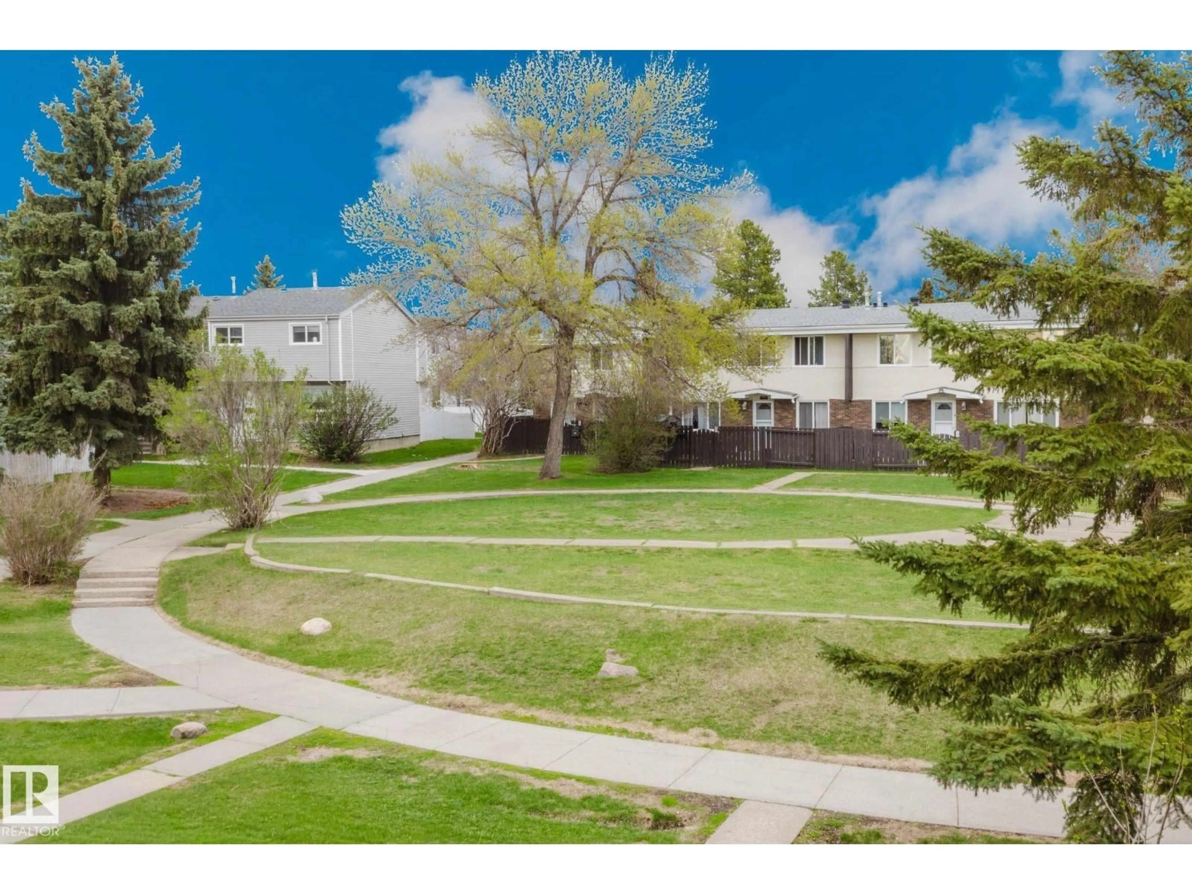 A pic from outside/outdoor area/front of a property/back of a property/a pic from drone, street for NW - 196 ROSELAND VG, Edmonton Alberta T5E5R6