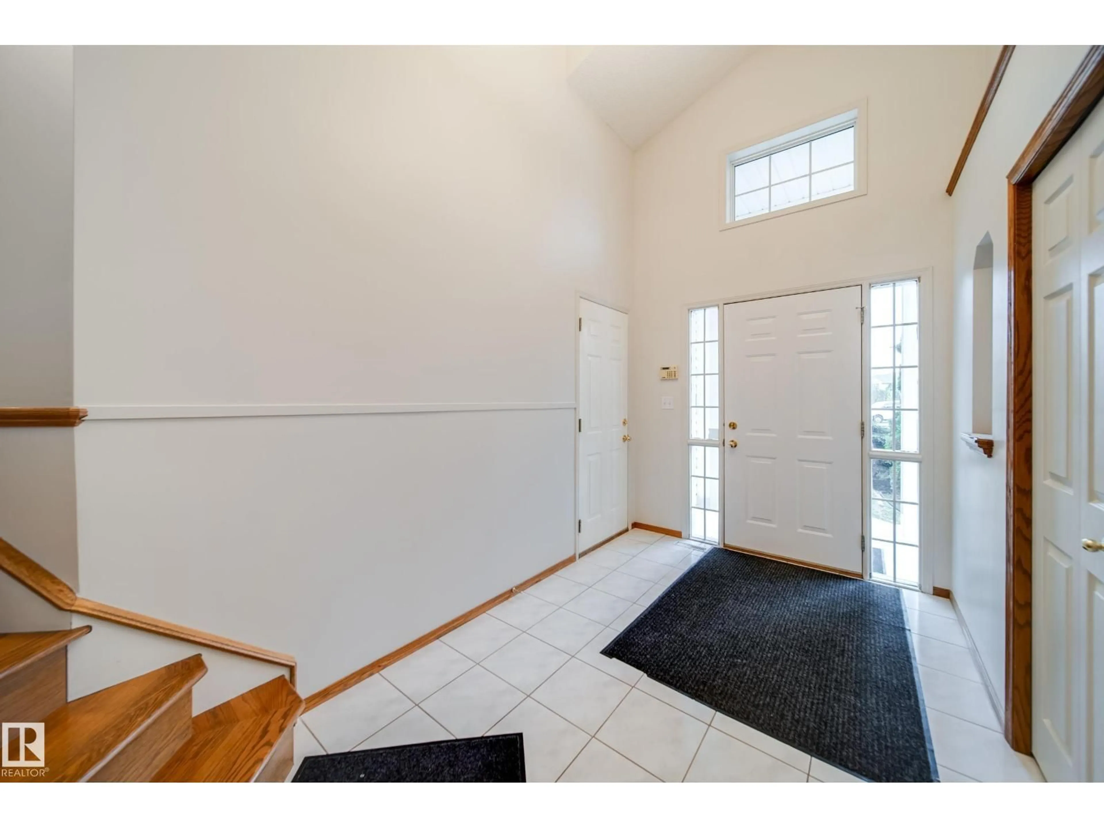 Indoor entryway for NW - 1130 116 ST, Edmonton Alberta T6J6X5
