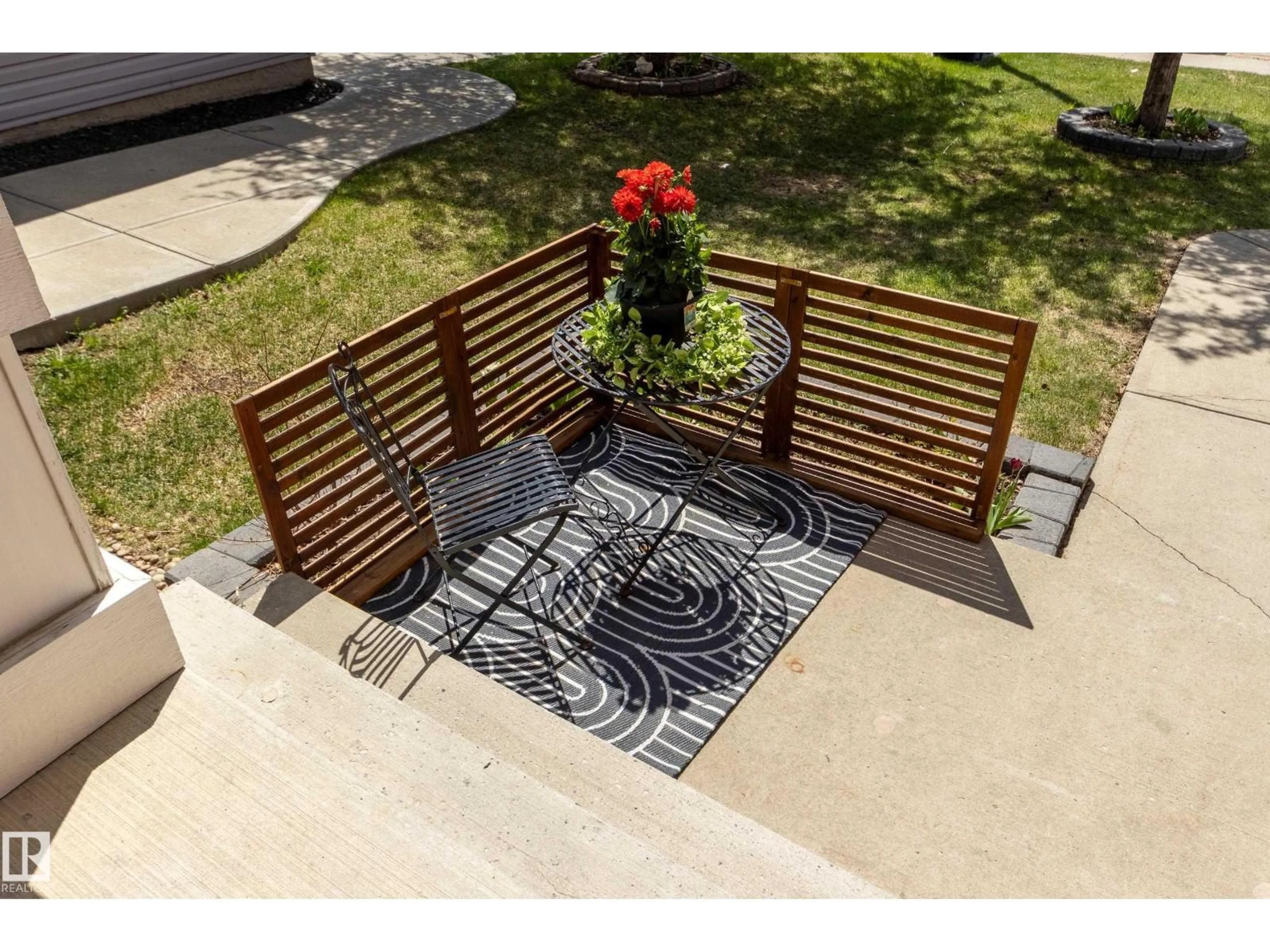 Patio, street for SW - 3005 SPENCE WD, Edmonton Alberta T6X1C6