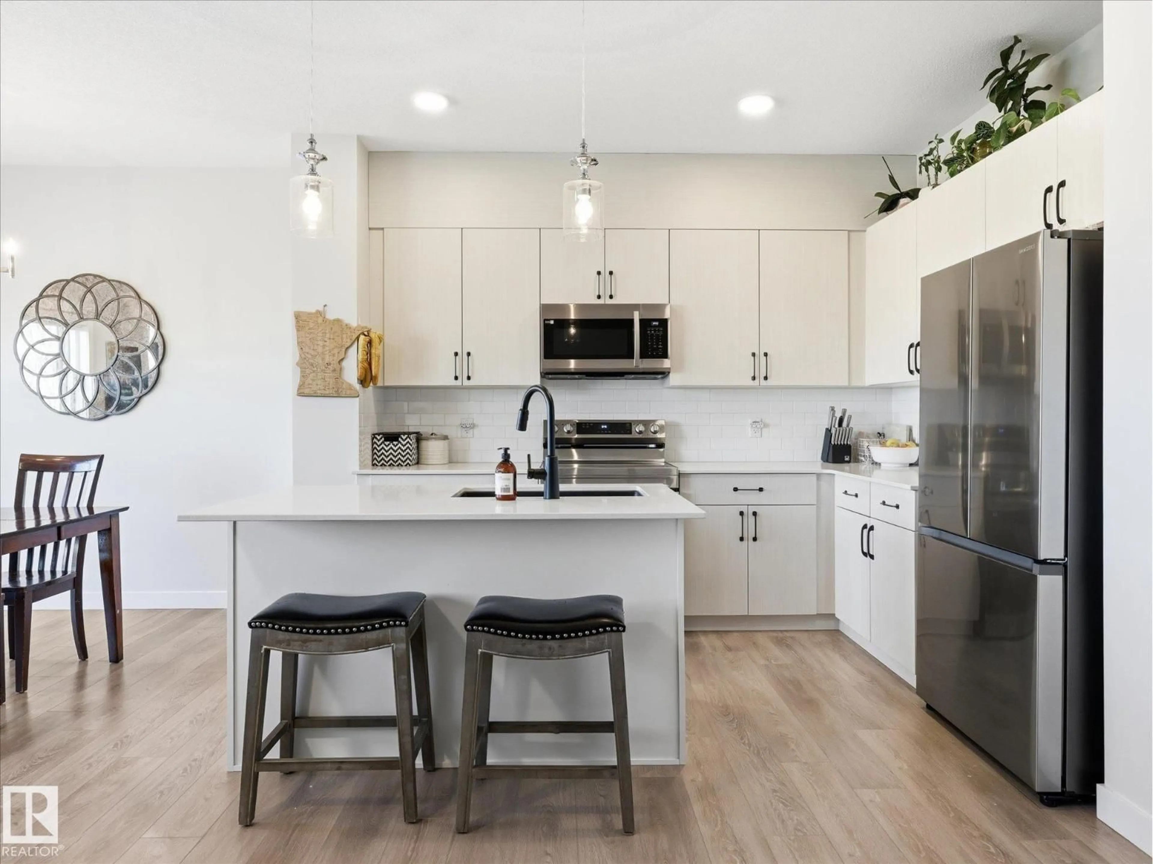 Open concept kitchen, ceramic/tile floor for 362 GENESIS VI, Stony Plain Alberta T7Z0J6