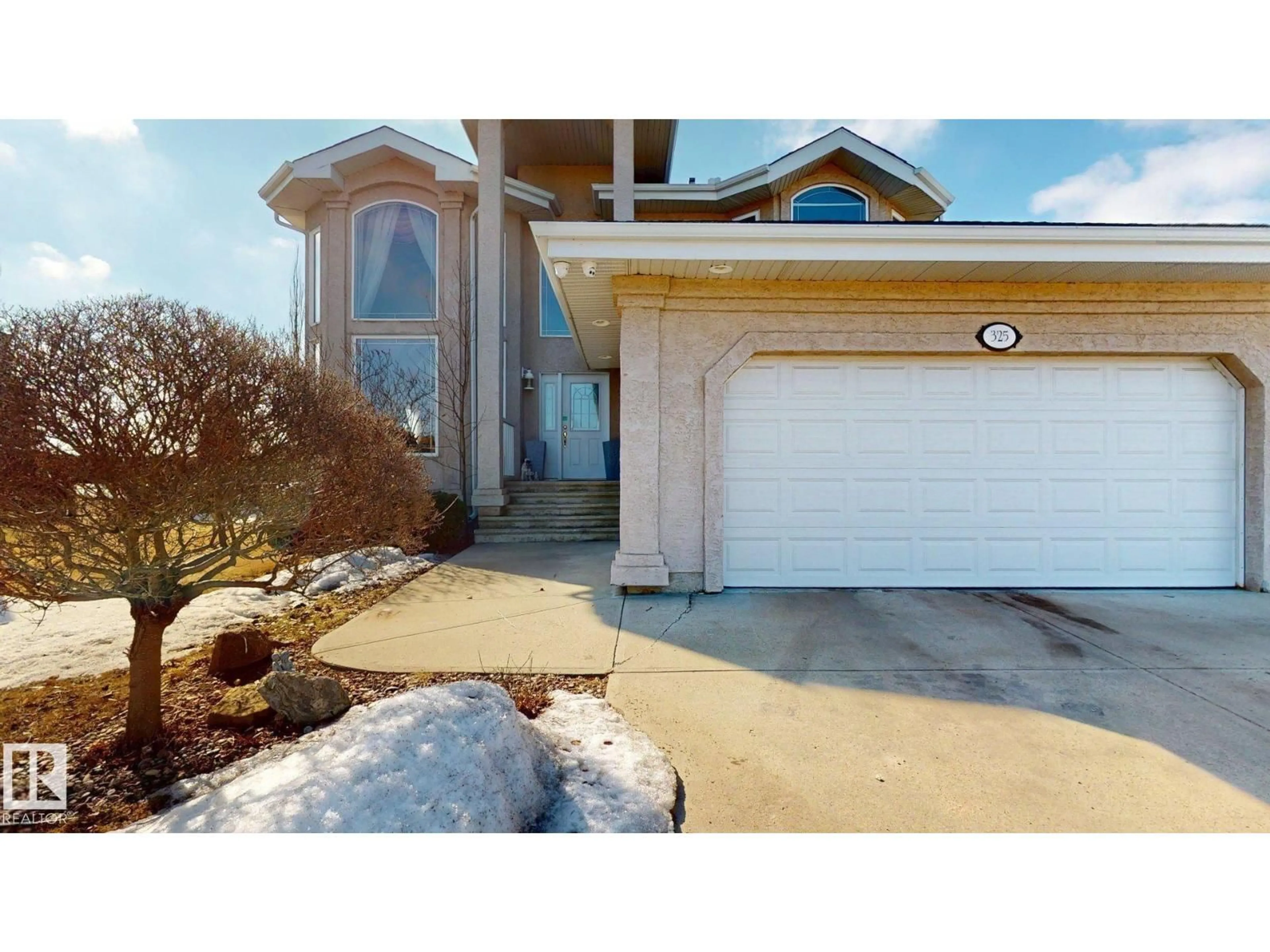 A pic from outside/outdoor area/front of a property/back of a property/a pic from drone, water/lake/river/ocean view for NW - 325 CUTTS CO, Edmonton Alberta T6V1M7