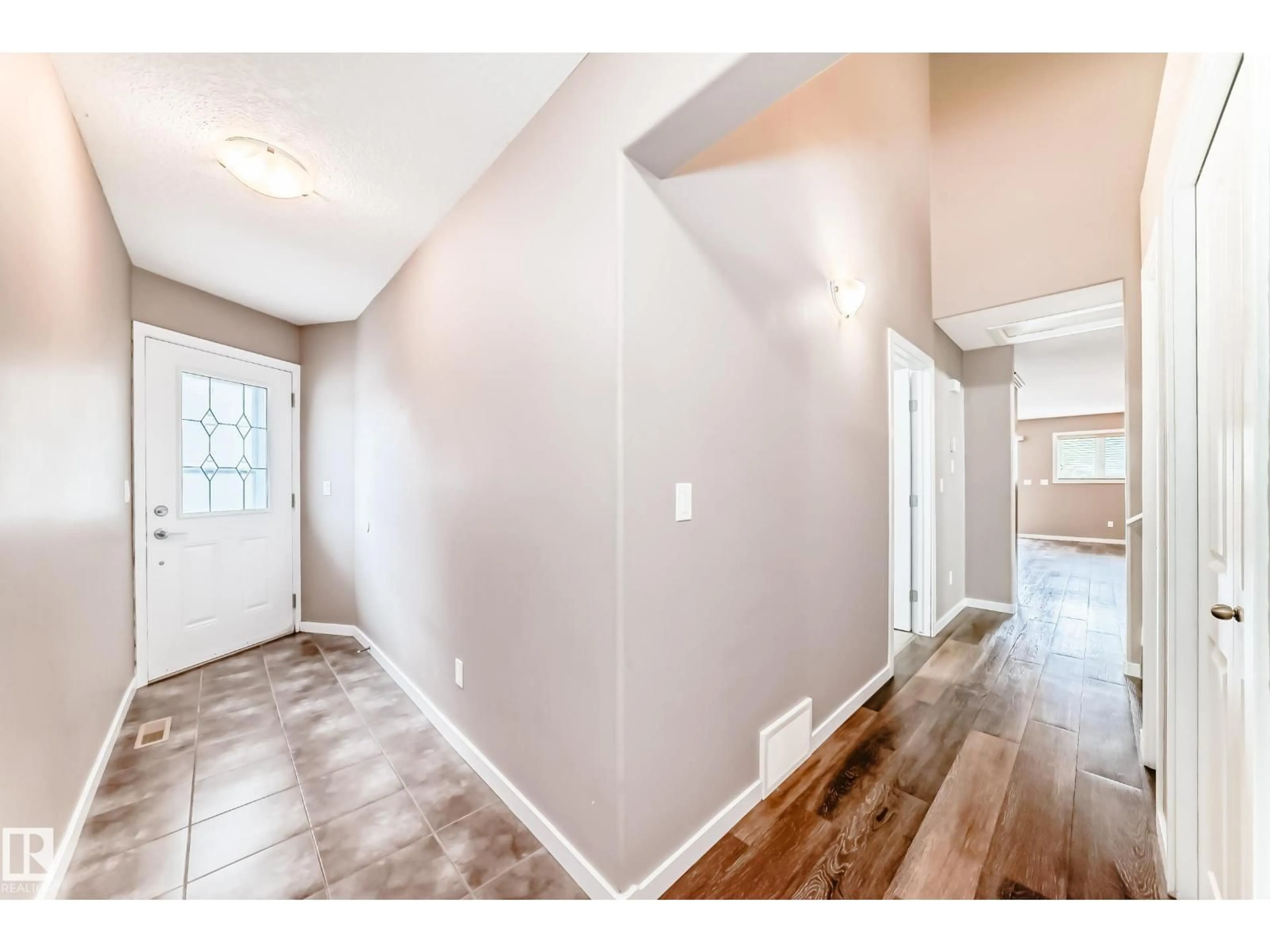 Indoor entryway for 16737 60ST NW, Edmonton Alberta T5Y0W5