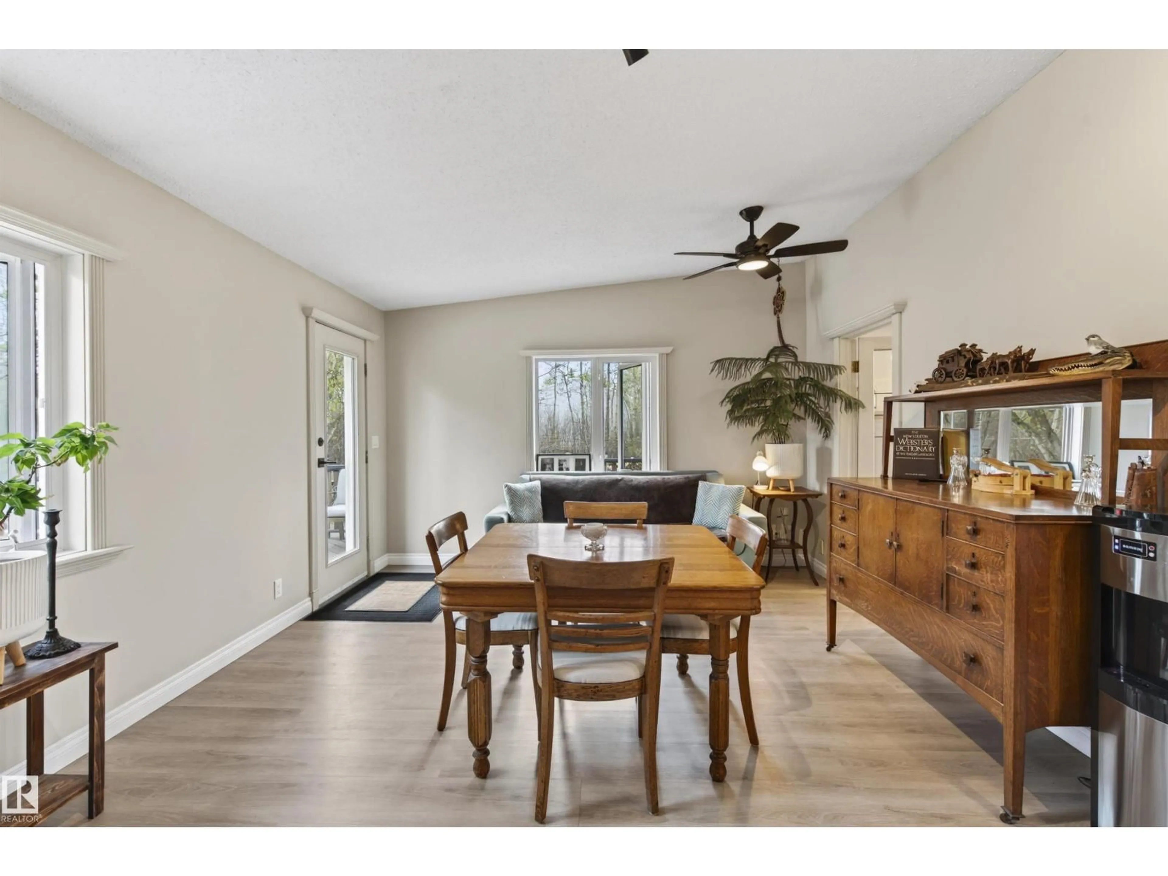 Dining room, wood/laminate floor for 61209 - 436 RGE RD 465, Rural Bonnyville M.D. Alberta T9N2H7