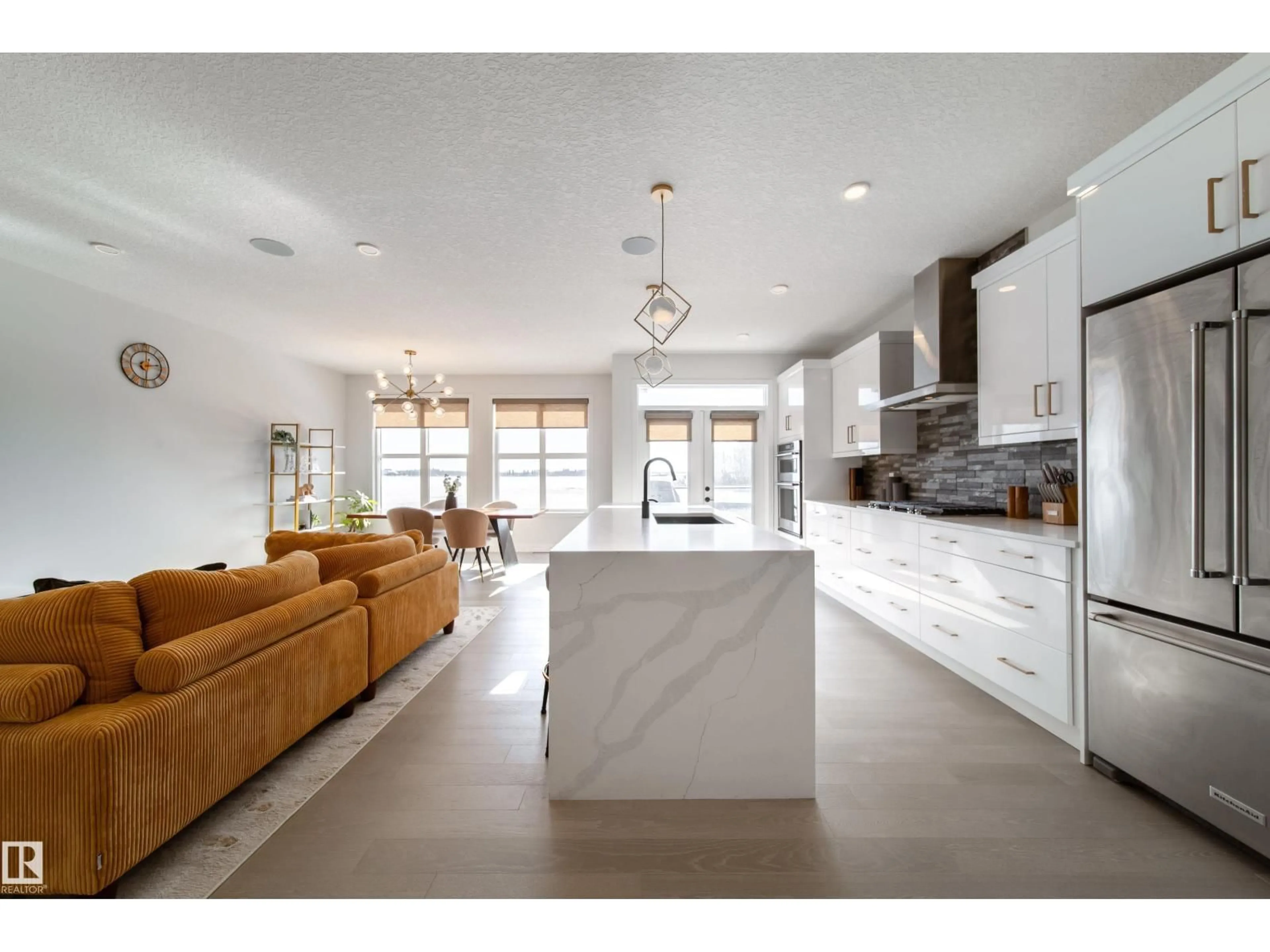 Open concept kitchen, ceramic/tile floor for 19 STURTZ PL, Leduc Alberta T9E1M6