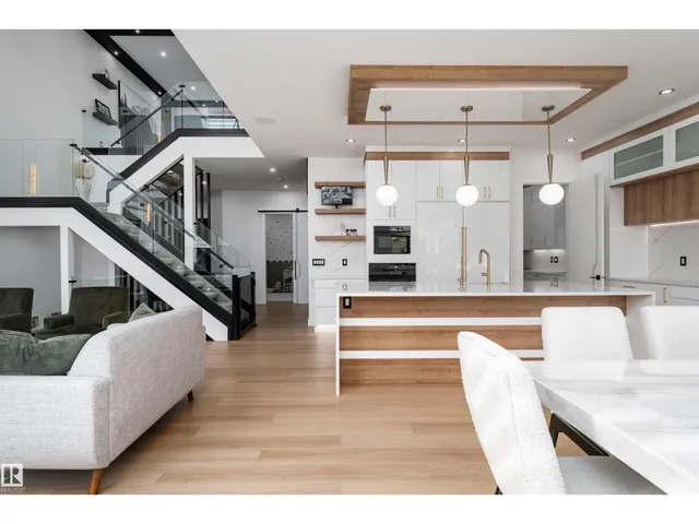 NE - 16511 8 ST, Edmonton 5