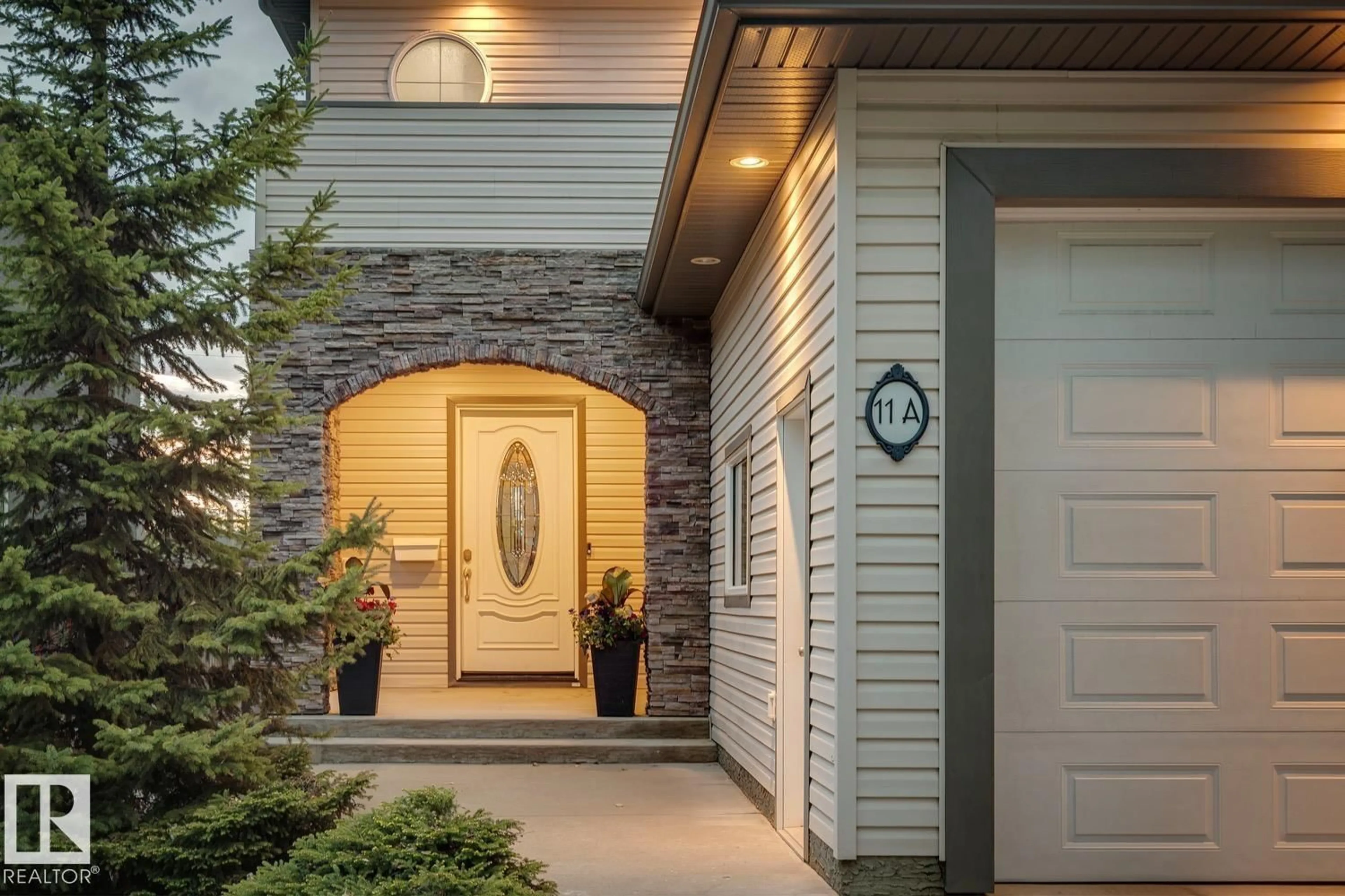 Indoor entryway for 11A BELMONT DRIVE, St. Albert Alberta T8N0C3