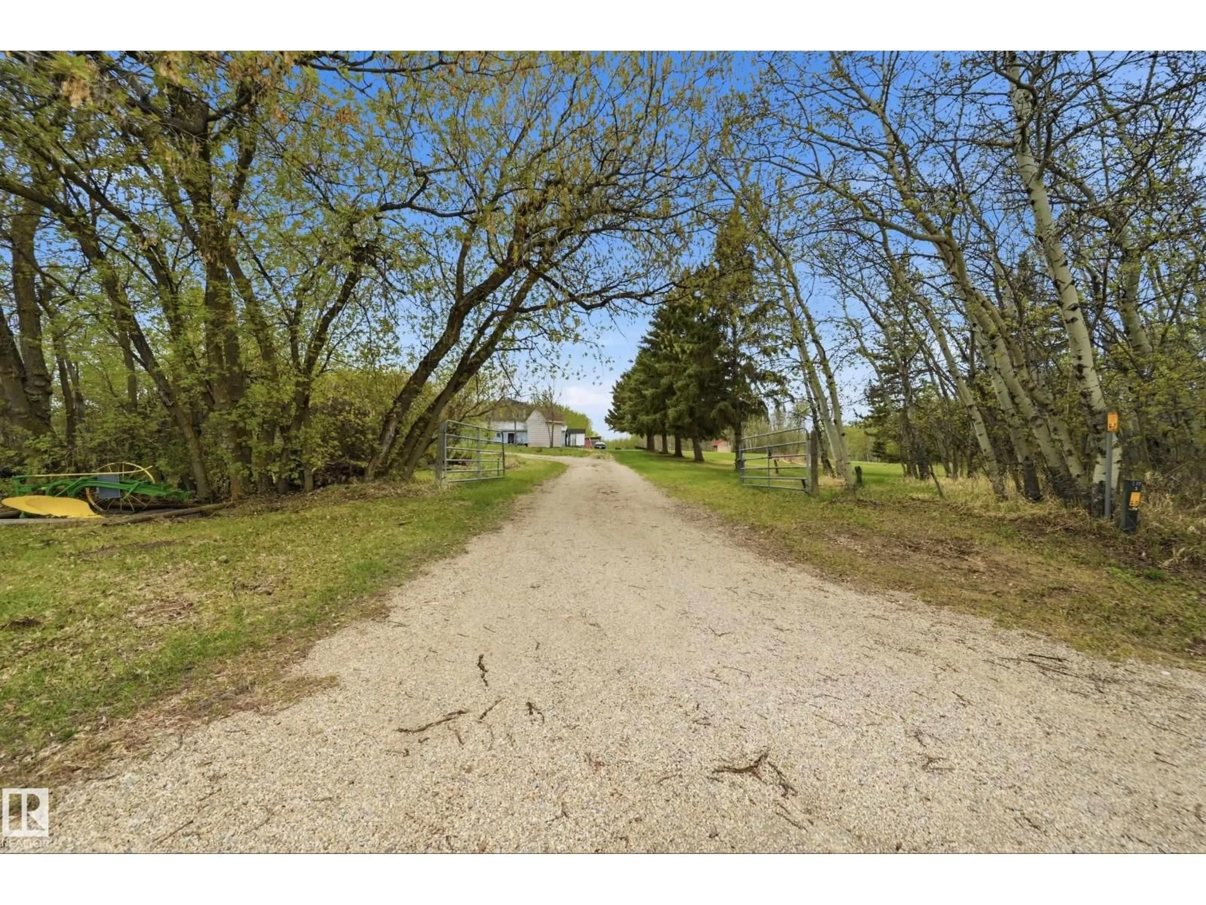 A pic from outside/outdoor area/front of a property/back of a property/a pic from drone, street for 51102 RGE ROAD 22, Rural Parkland County Alberta T7Y2H7