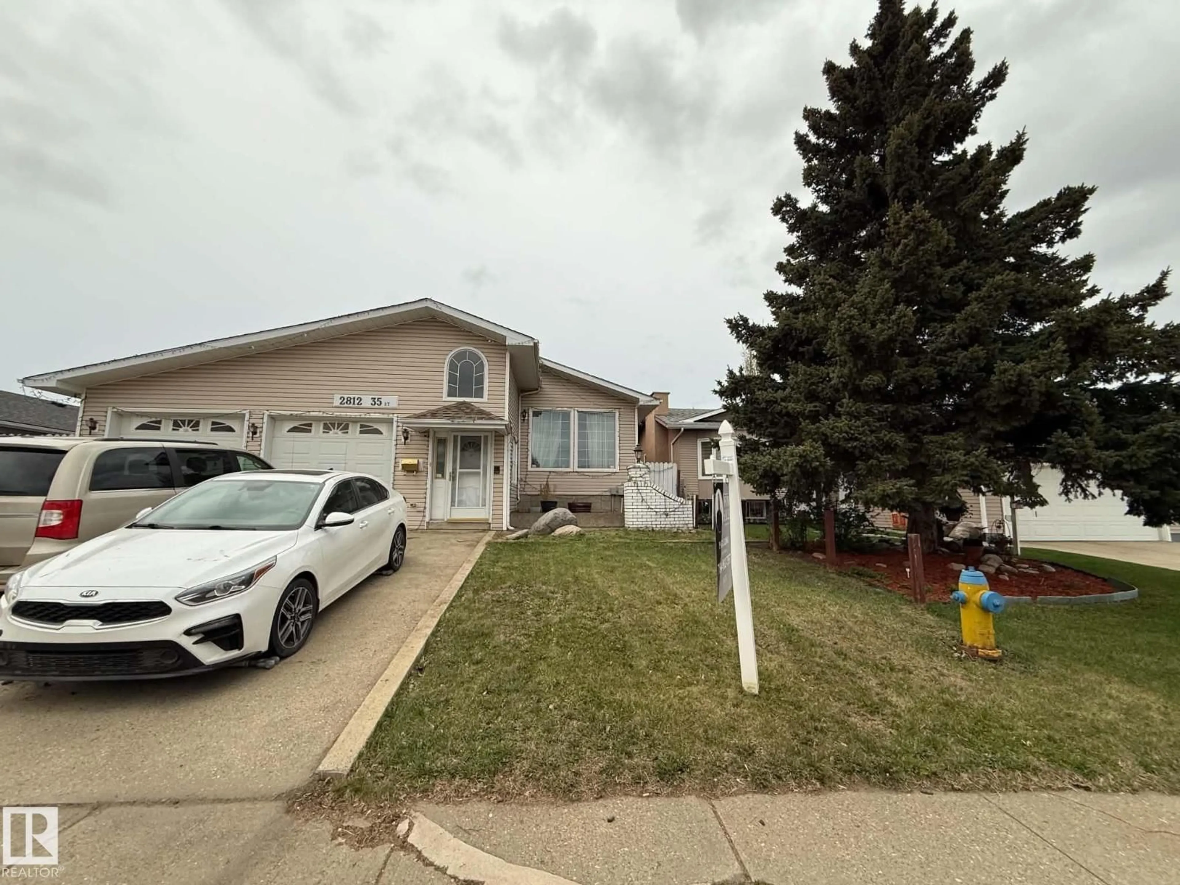 Unknown for NW - 2812 35 ST, Edmonton Alberta T6L3Y4