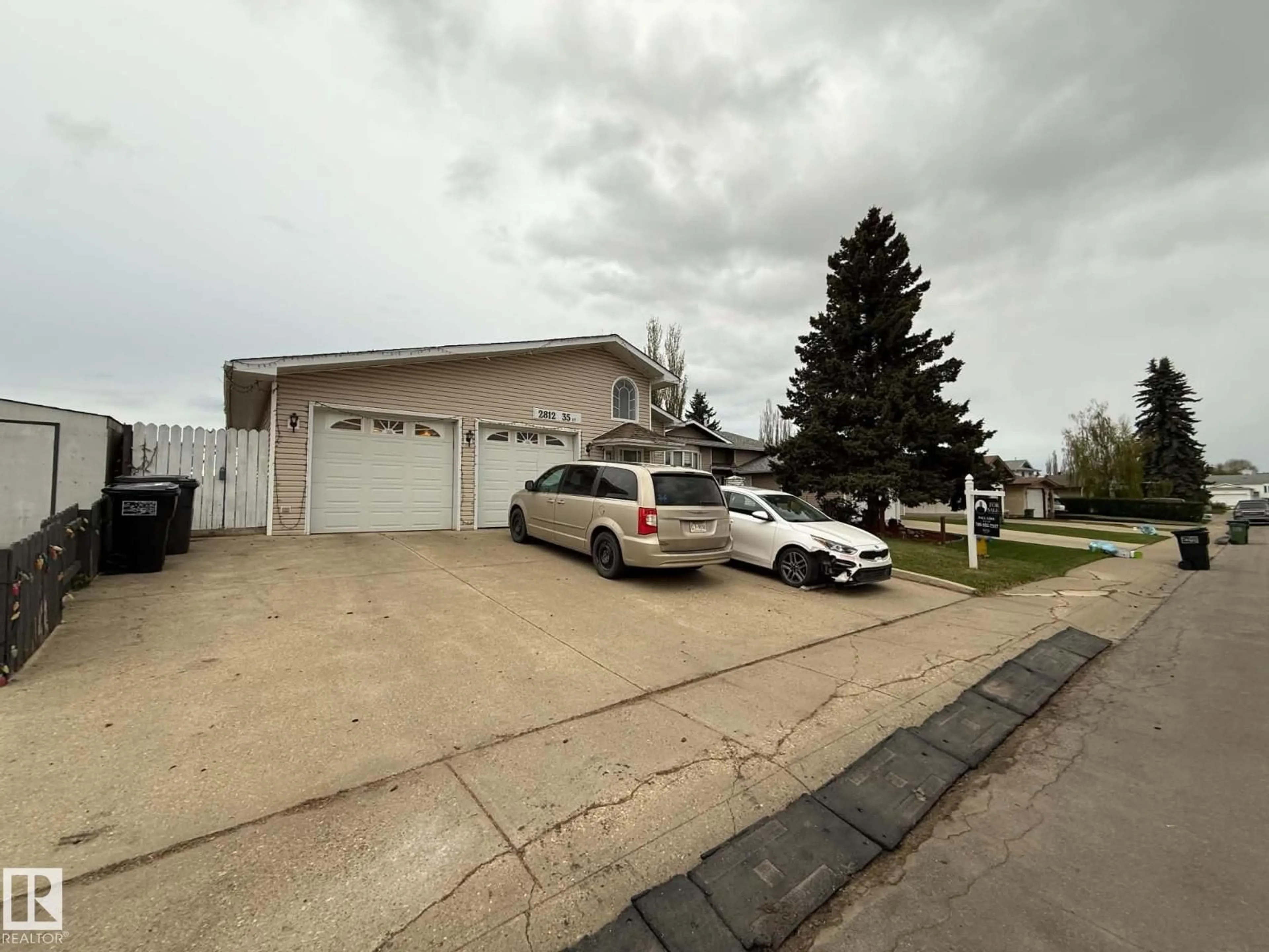 Unknown for NW - 2812 35 ST, Edmonton Alberta T6L3Y4