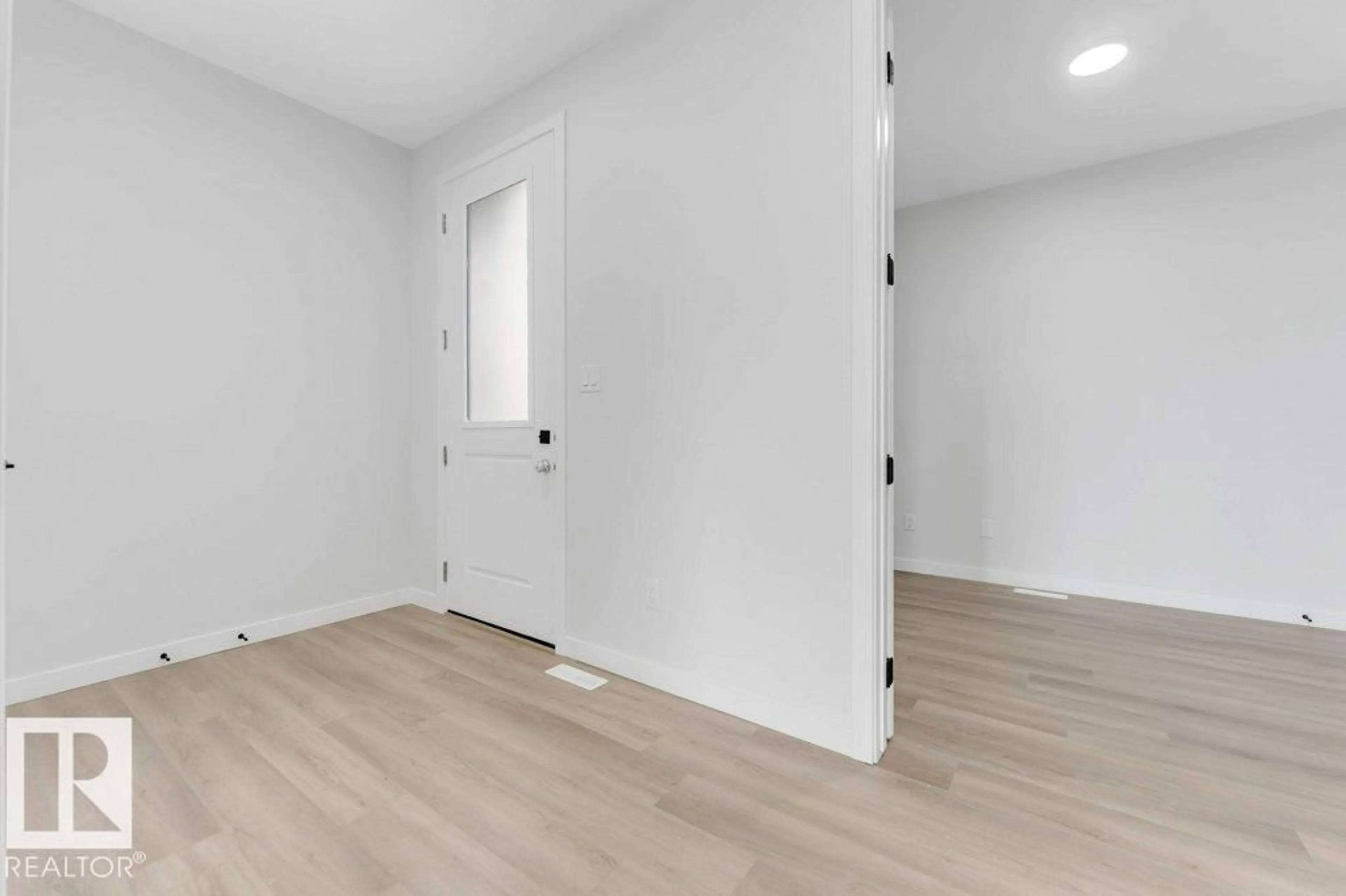 Indoor entryway for 1847 CROSSBILL LO, Edmonton Alberta T5S0S6