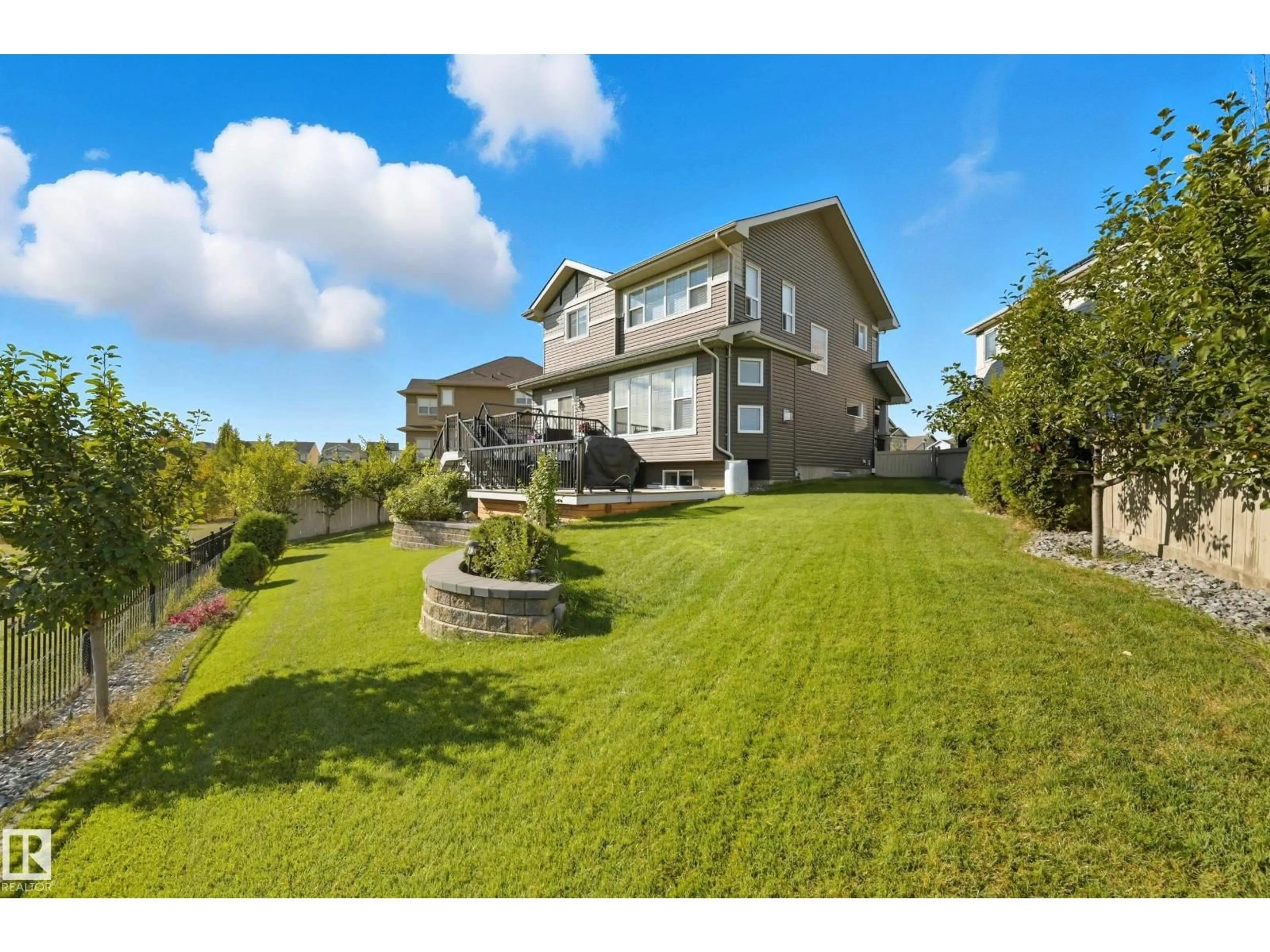A pic from outside/outdoor area/front of a property/back of a property/a pic from drone, water/lake/river/ocean view for 1590 CHAPMAN WY, Edmonton Alberta T6W0Z2