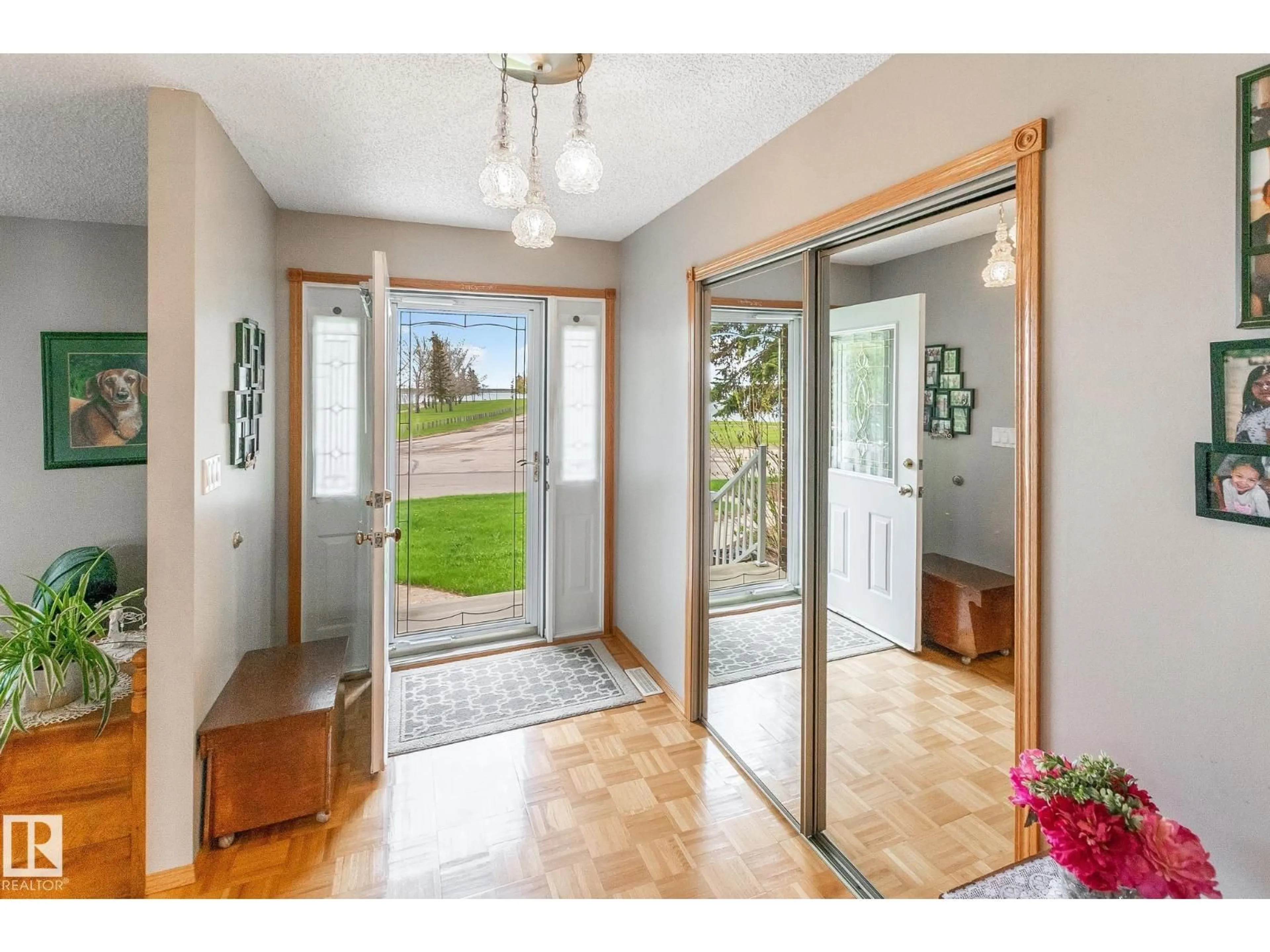 Indoor entryway for 4611 LAKESHORE DR, Bonnyville Town Alberta T9N1P9
