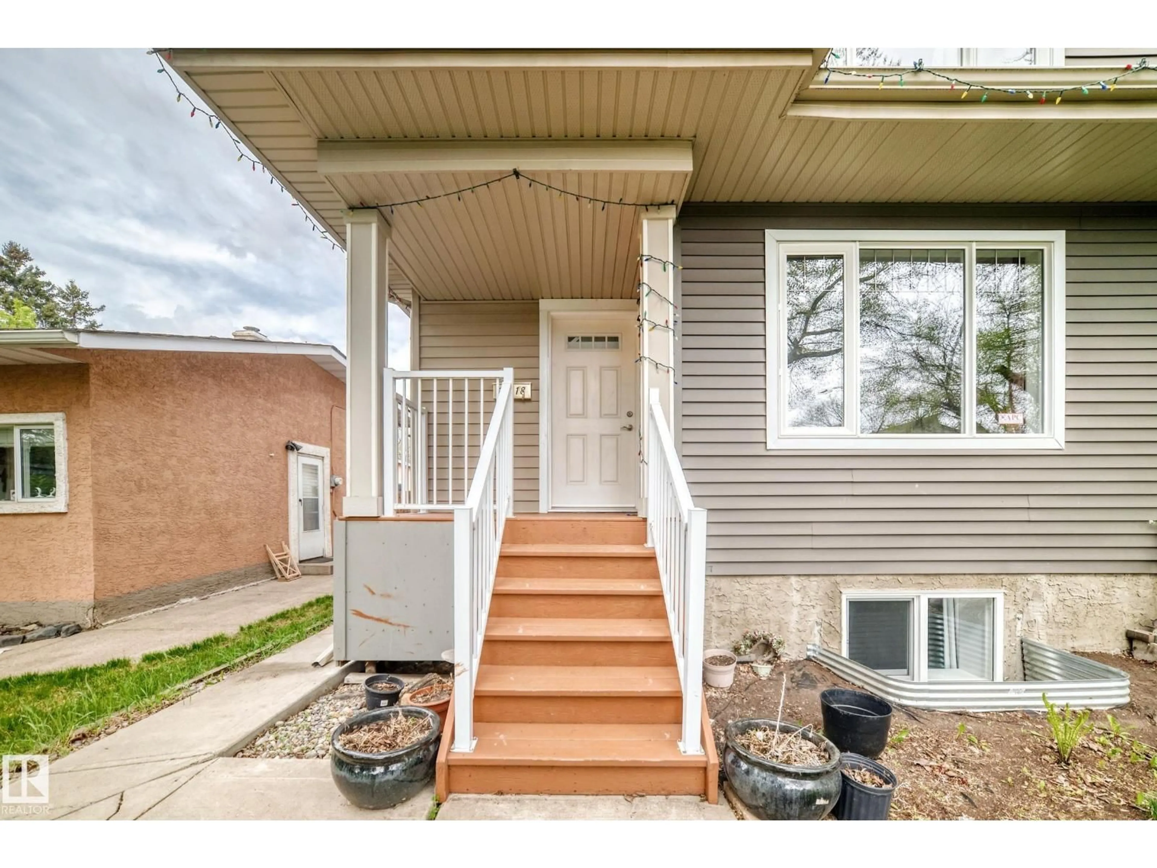 Unknown for NW - 12118 125 ST, Edmonton Alberta T5L0S6