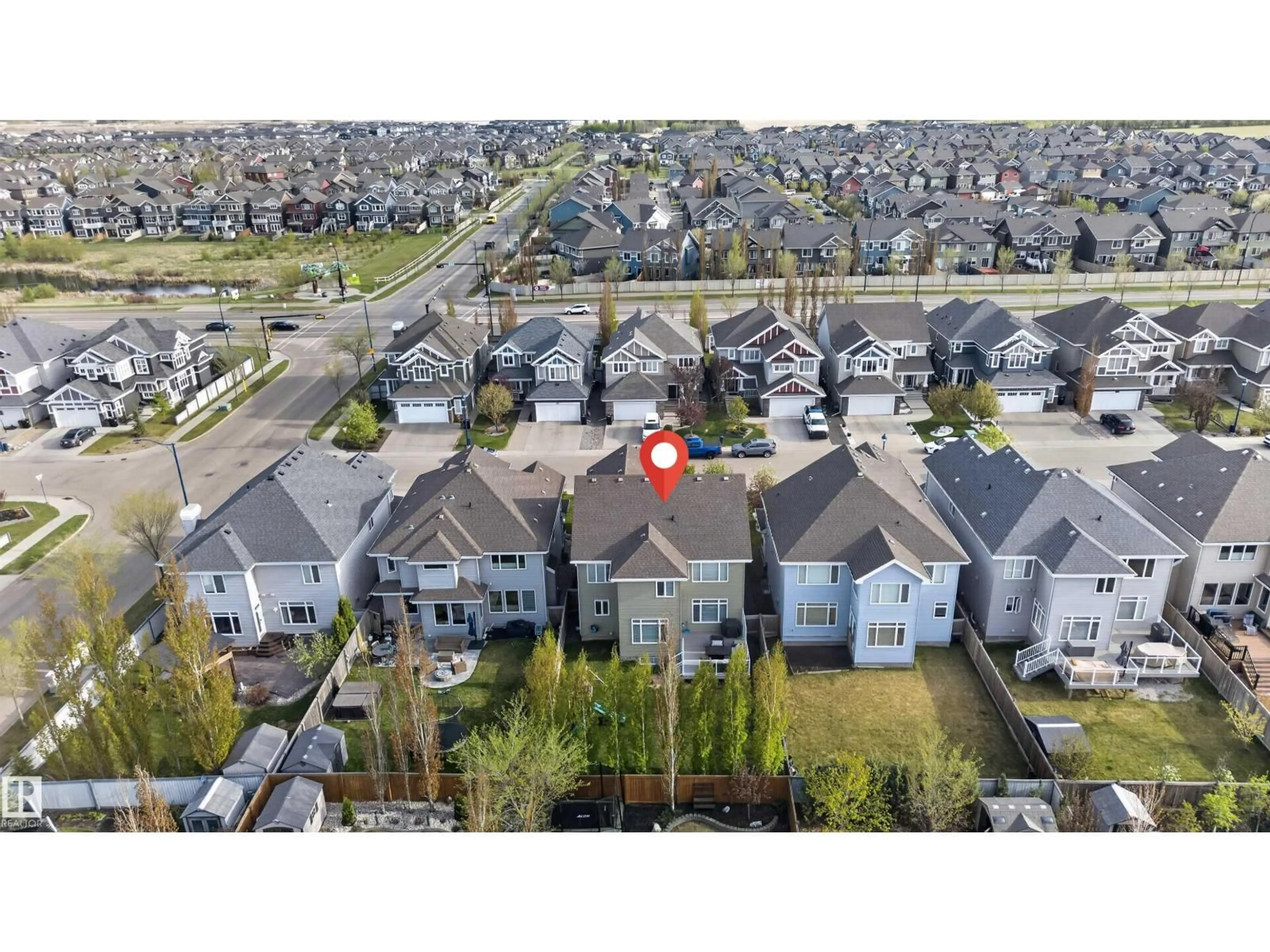 A pic from outside/outdoor area/front of a property/back of a property/a pic from drone, city buildings view from balcony for SW - 9012 24 AV, Edmonton Alberta T6X1A6