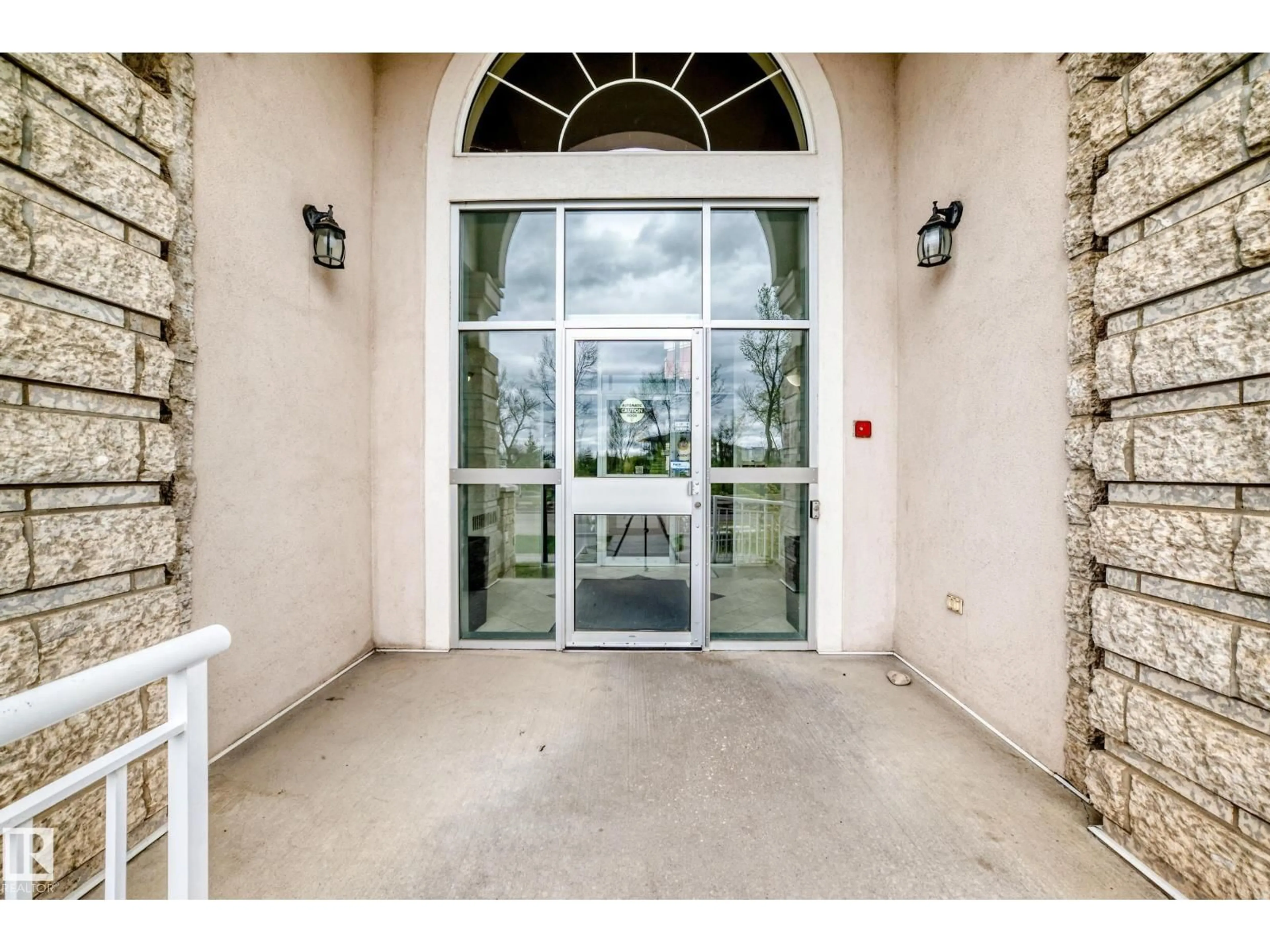 Indoor foyer for #309 - 1003 GAULT BV, Edmonton Alberta T5E4H5