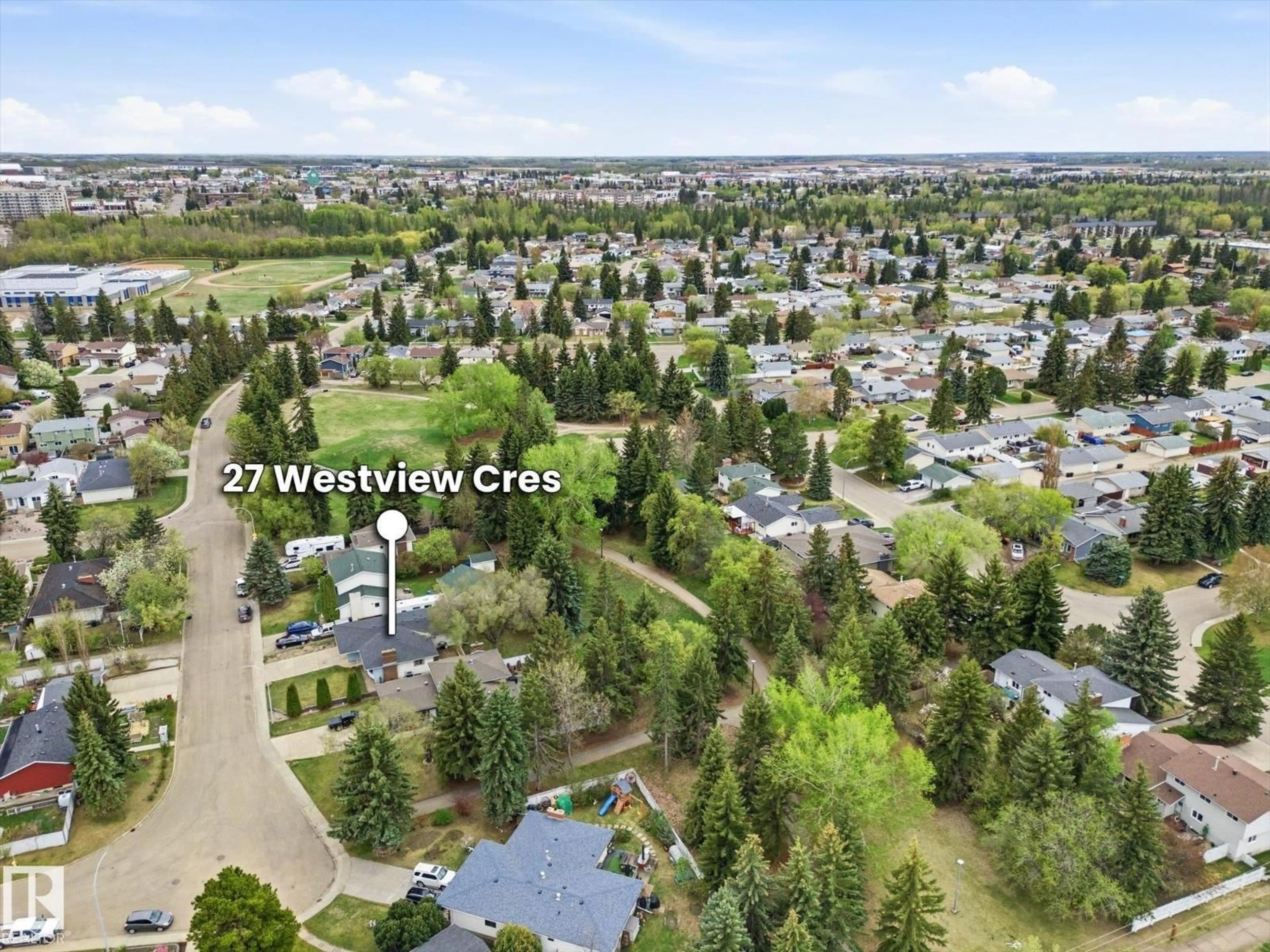 A pic from outside/outdoor area/front of a property/back of a property/a pic from drone, unknown for 27 WESTVIEW CR, Spruce Grove Alberta T7X1L2