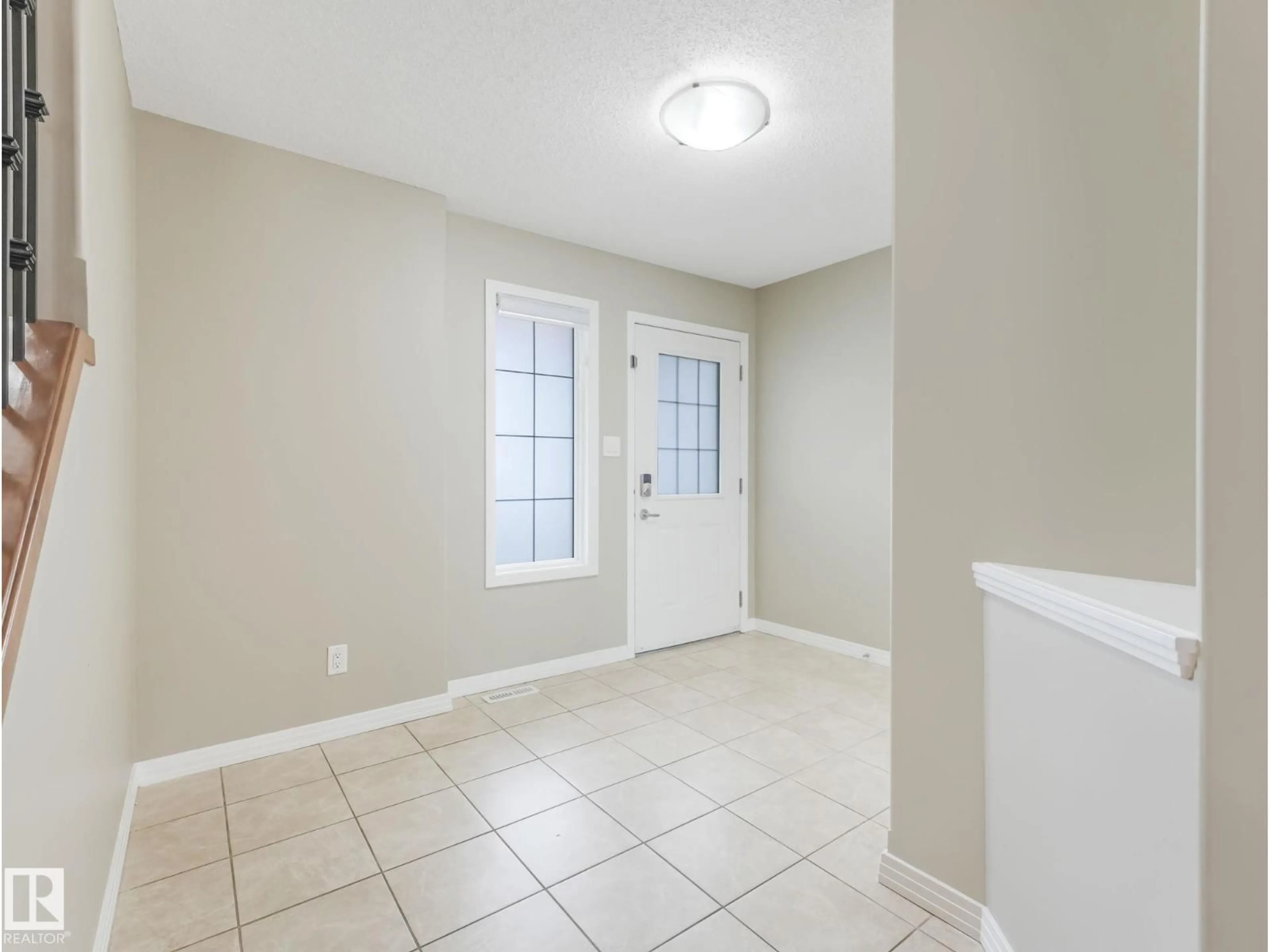 Indoor entryway for 7912 172 AV, Edmonton Alberta T5Z0E2