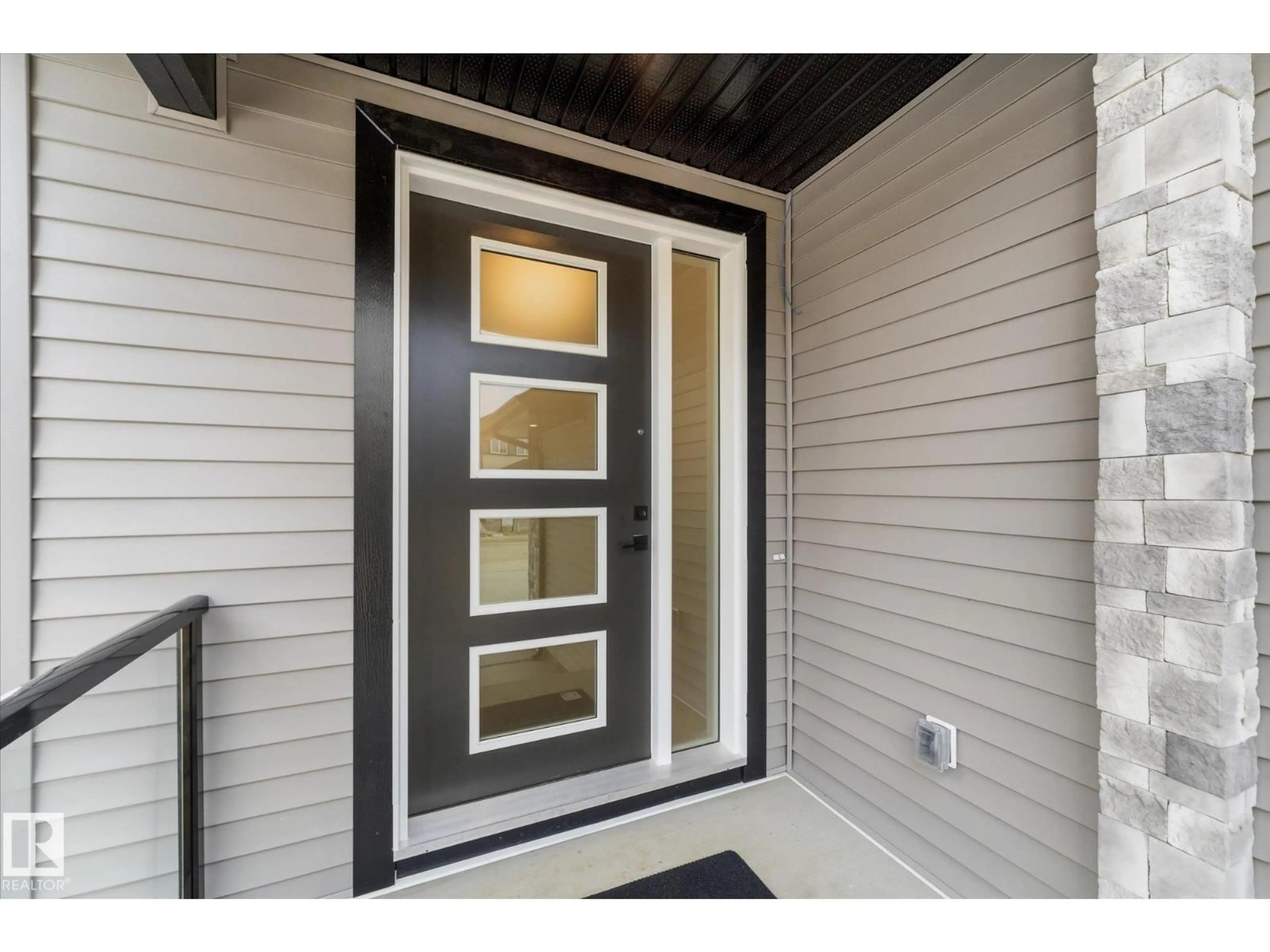 Indoor entryway for 164 CALEDON CR, Spruce Grove Alberta T7X4E3