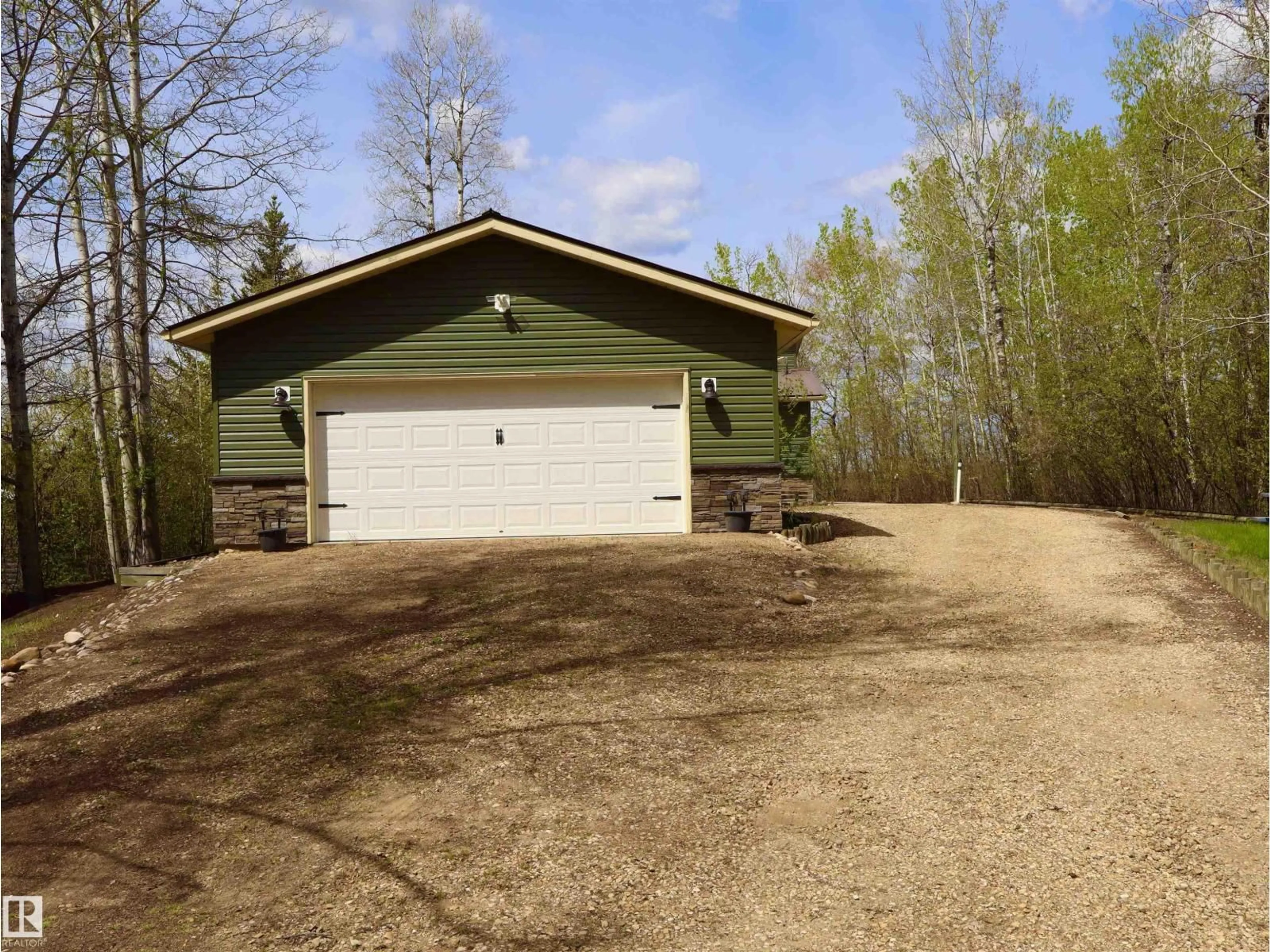 Indoor garage for #26 - 5508 TWP RD 593 A, Rural Barrhead County Alberta T7N1N3