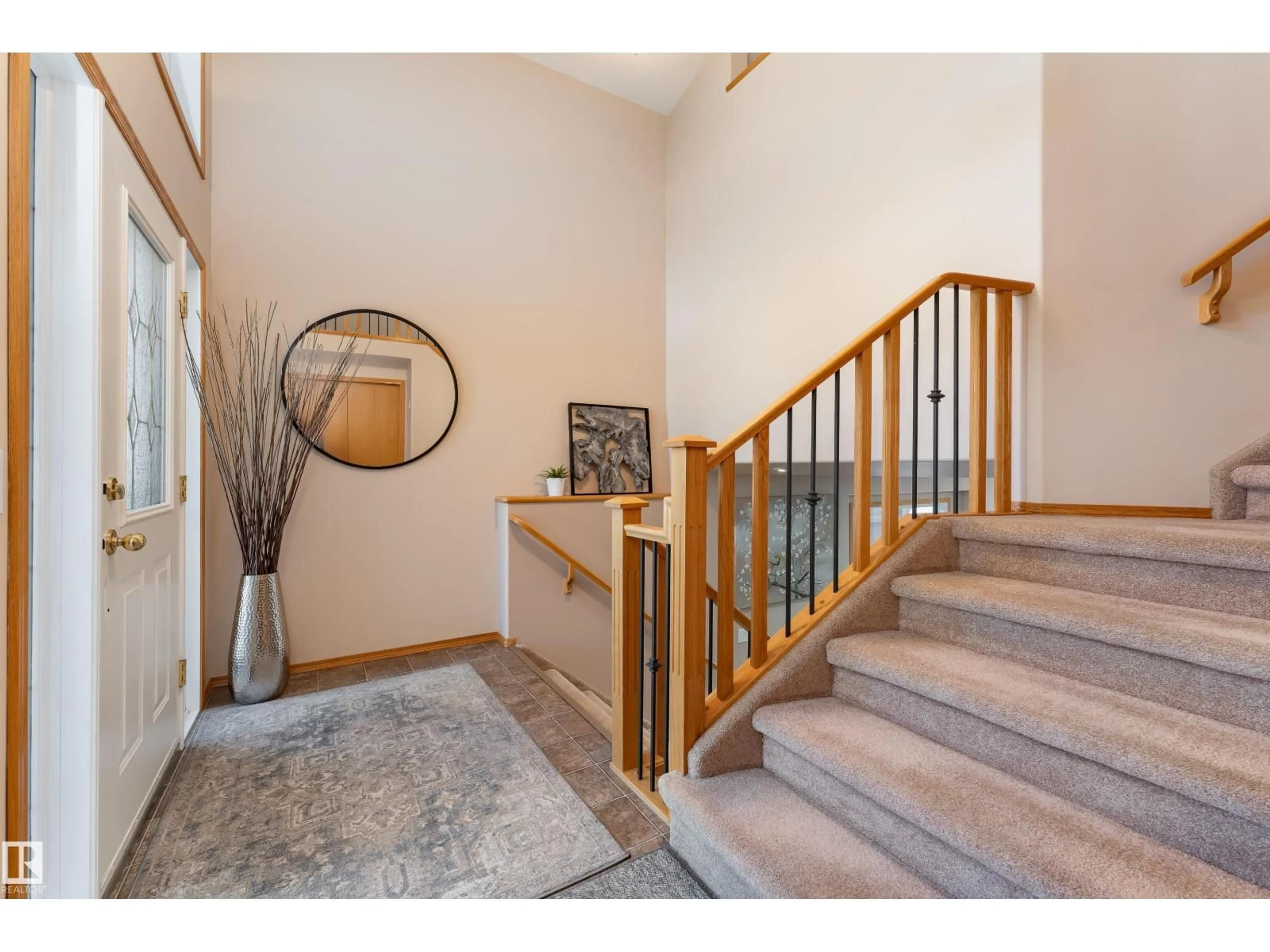 Indoor entryway for 155 FOXHAVEN CR, Sherwood Park Alberta T8A6E2