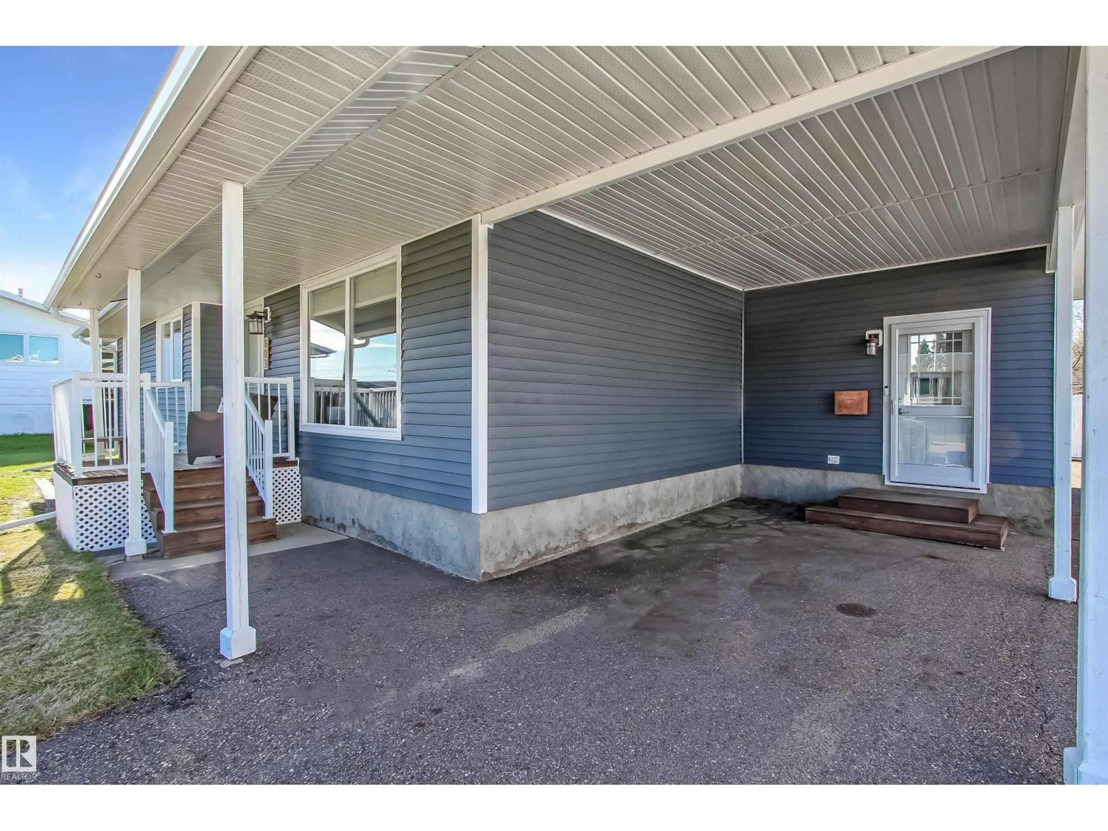 Indoor foyer for 803 12 AV, Cold Lake Alberta T9M1H6