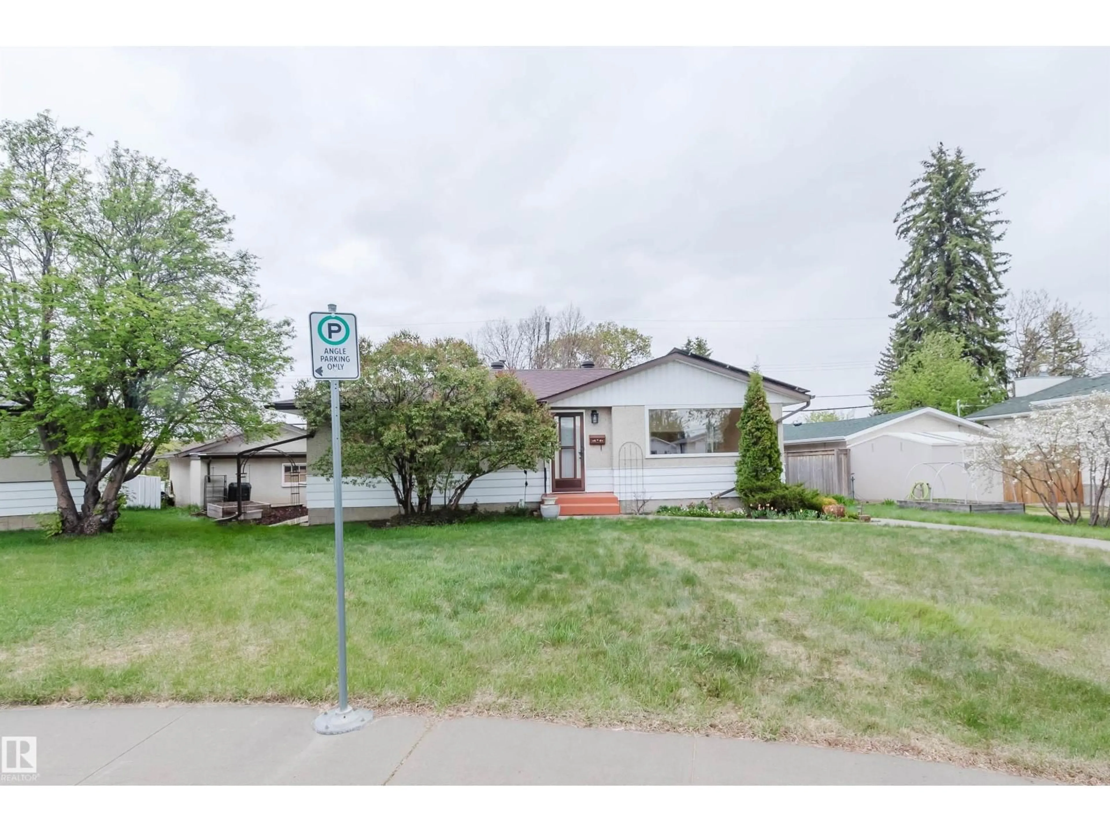 Unknown for NW - 8311 160 ST, Edmonton Alberta T5R2H2