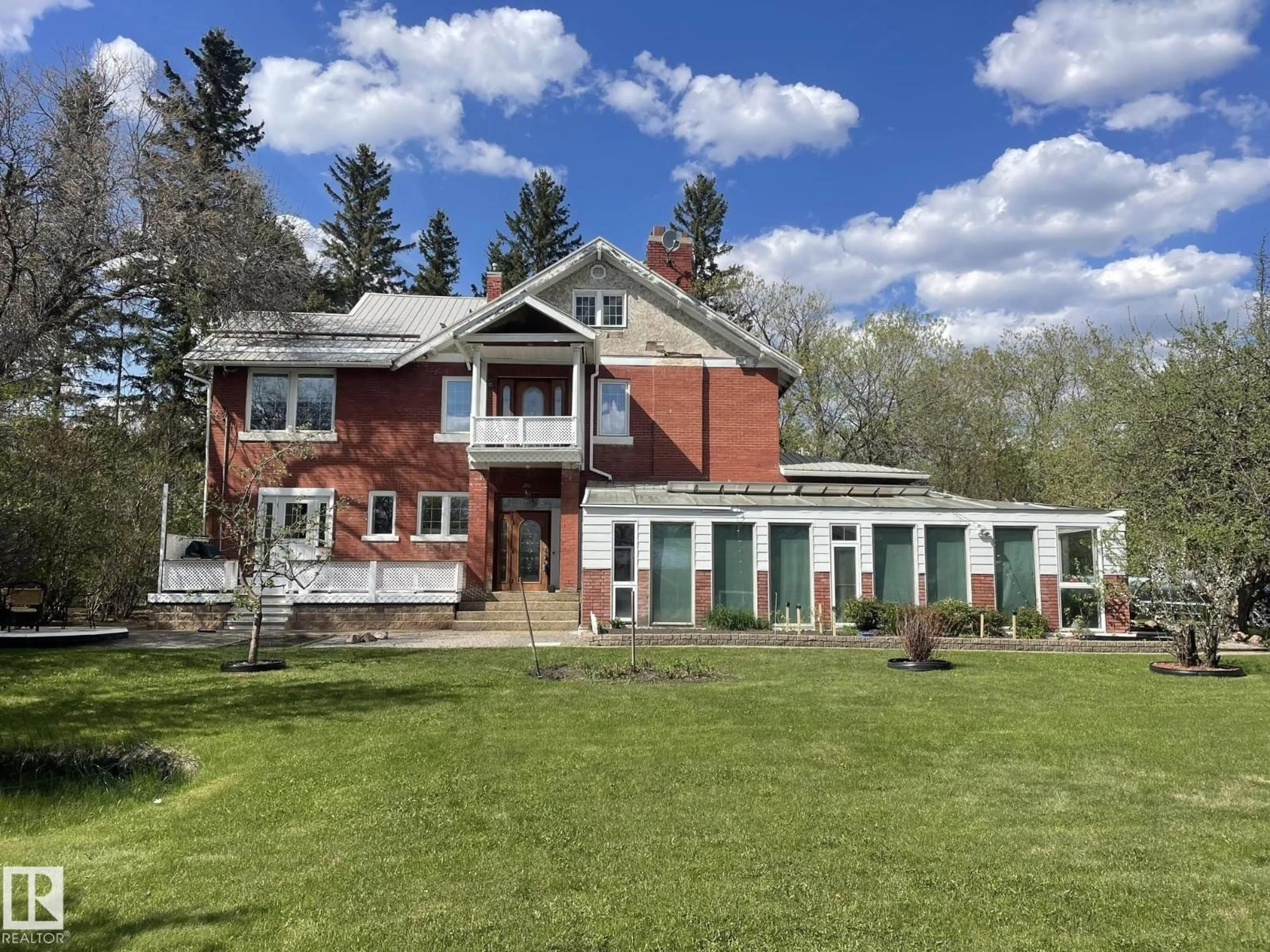 A pic from outside/outdoor area/front of a property/back of a property/a pic from drone, unknown for 6201 HWY 831, Rural Lamont County Alberta T0B2R0