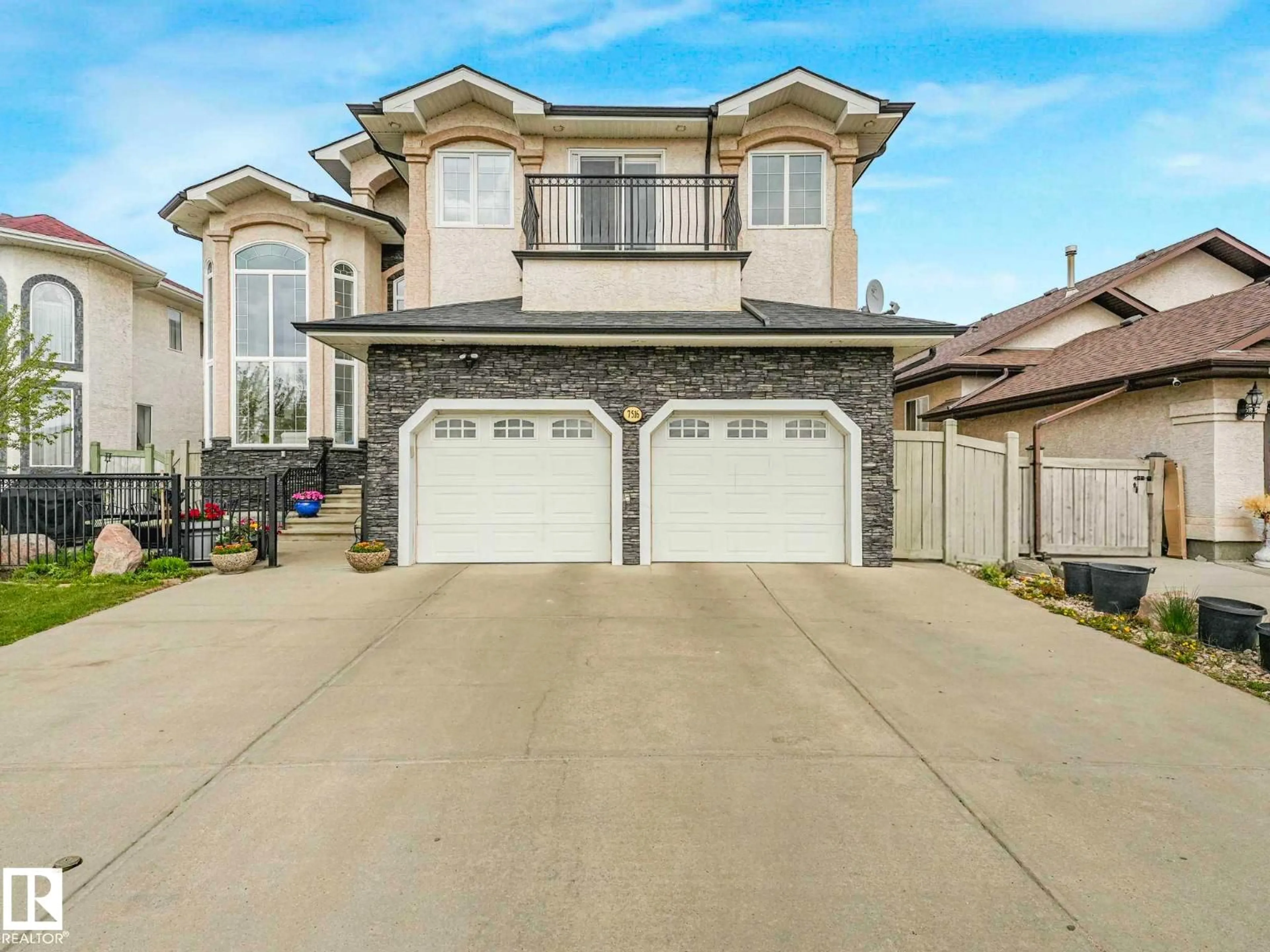 Unknown for 7516 161A AV, Edmonton Alberta T5Z3S9