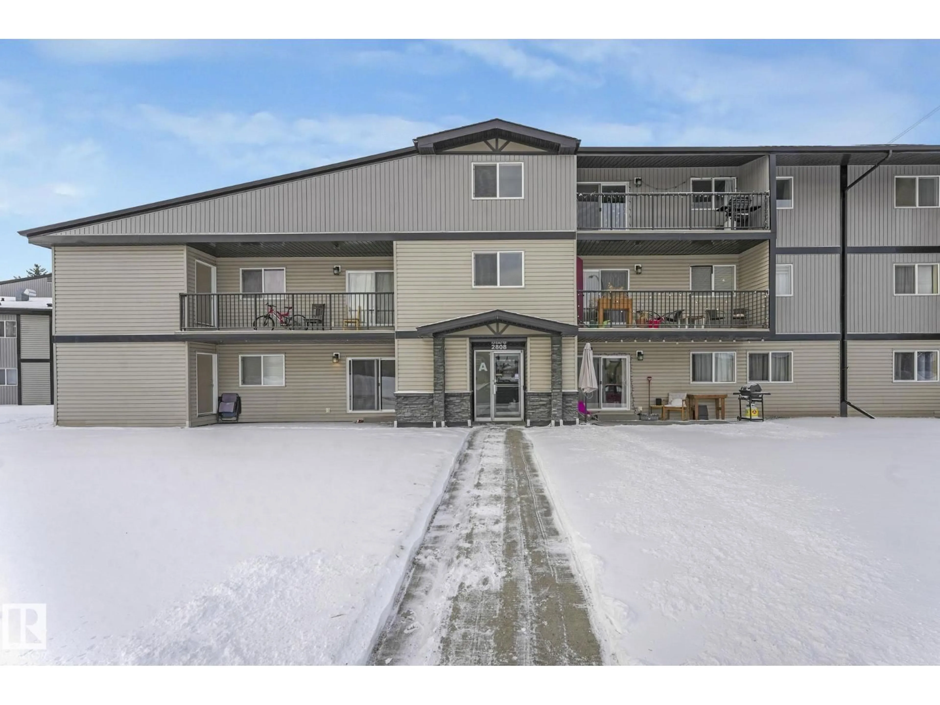 Patio, mountain view for A7 - 2808 116 ST, Edmonton Alberta T6J4G2