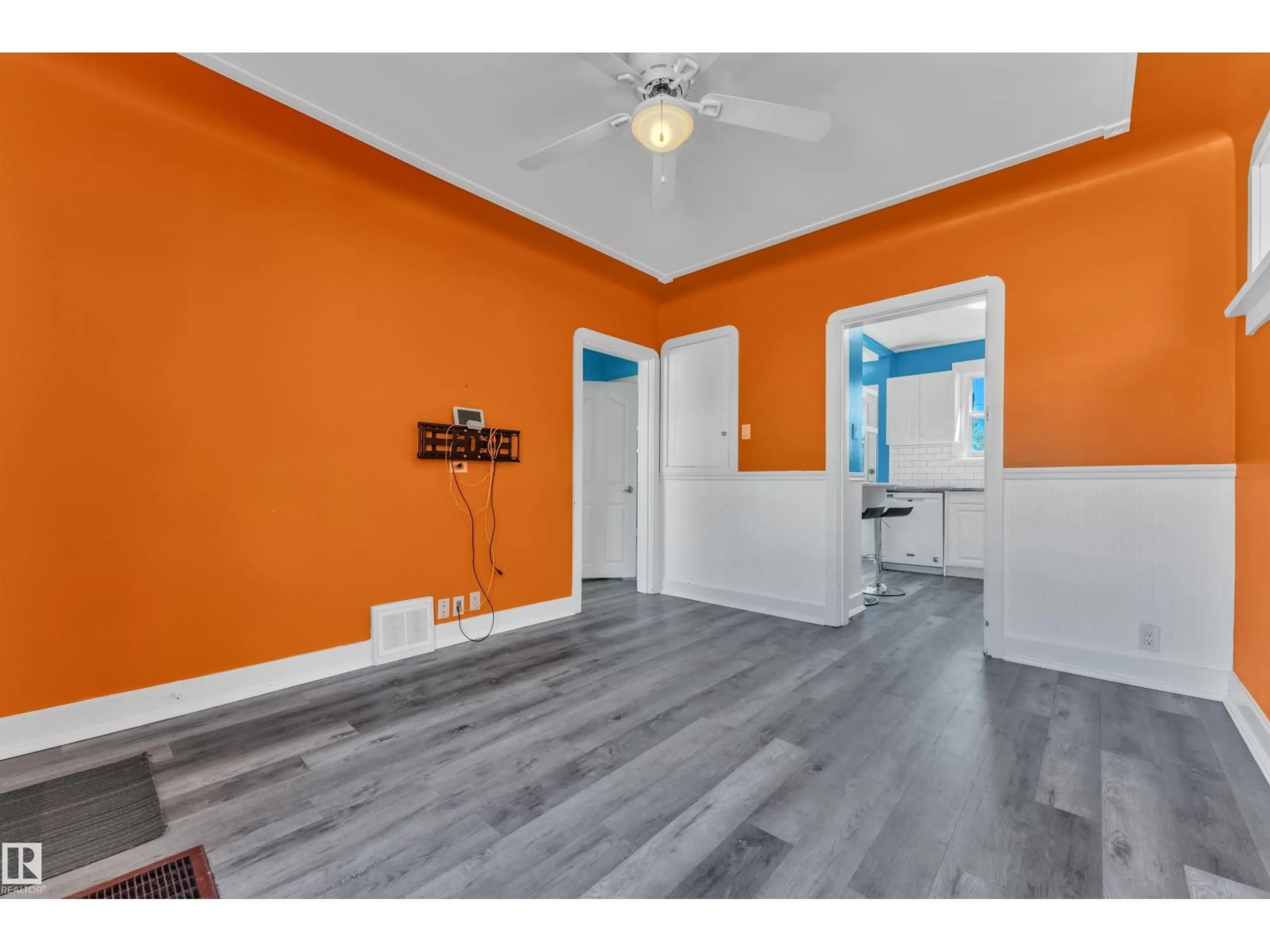 A pic of a room for 11721 81 ST, Edmonton Alberta T5B2S3