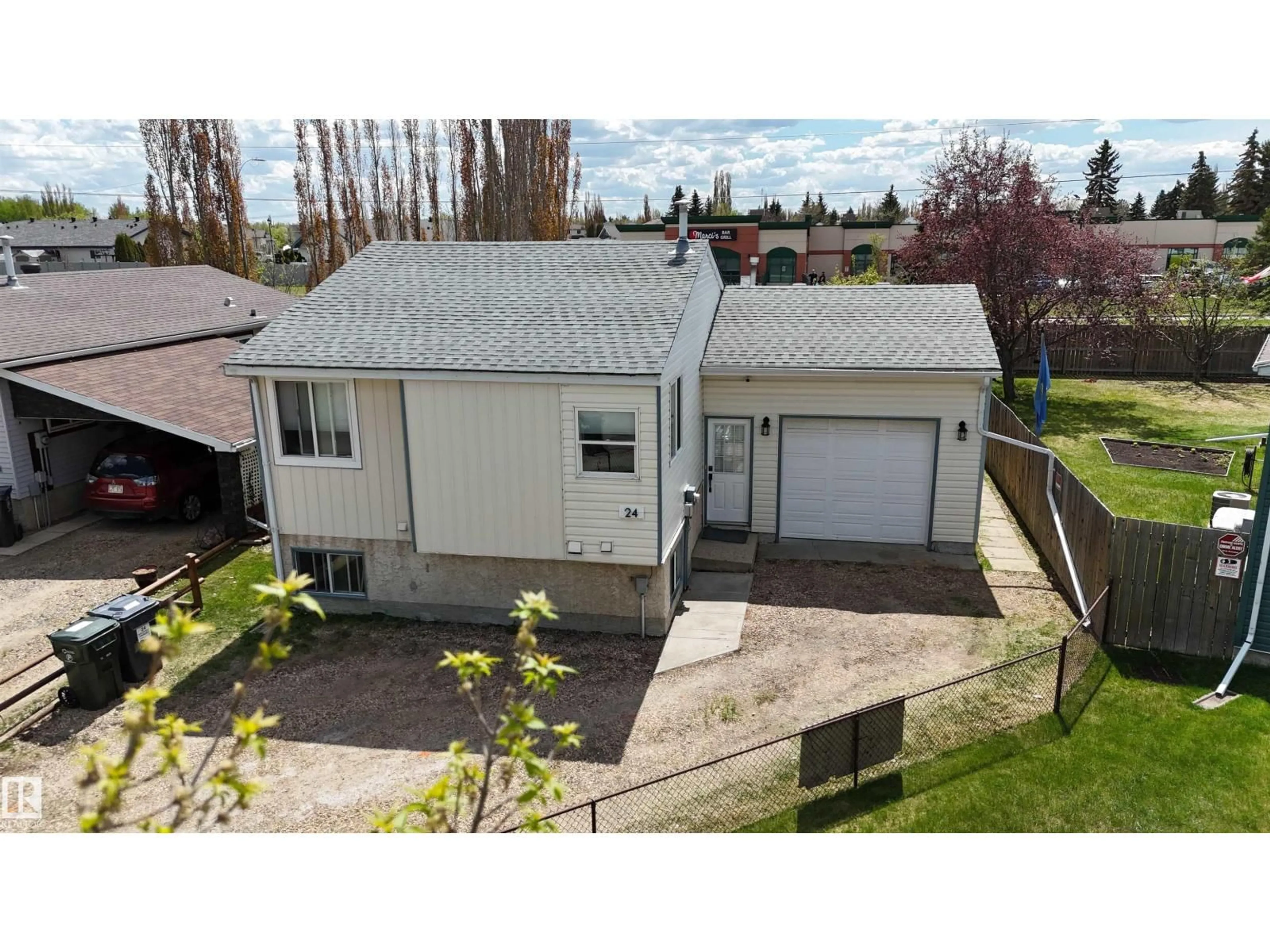 A pic from outside/outdoor area/front of a property/back of a property/a pic from drone, street for 24 SOUTH RAM, Devon Alberta T9G1V4