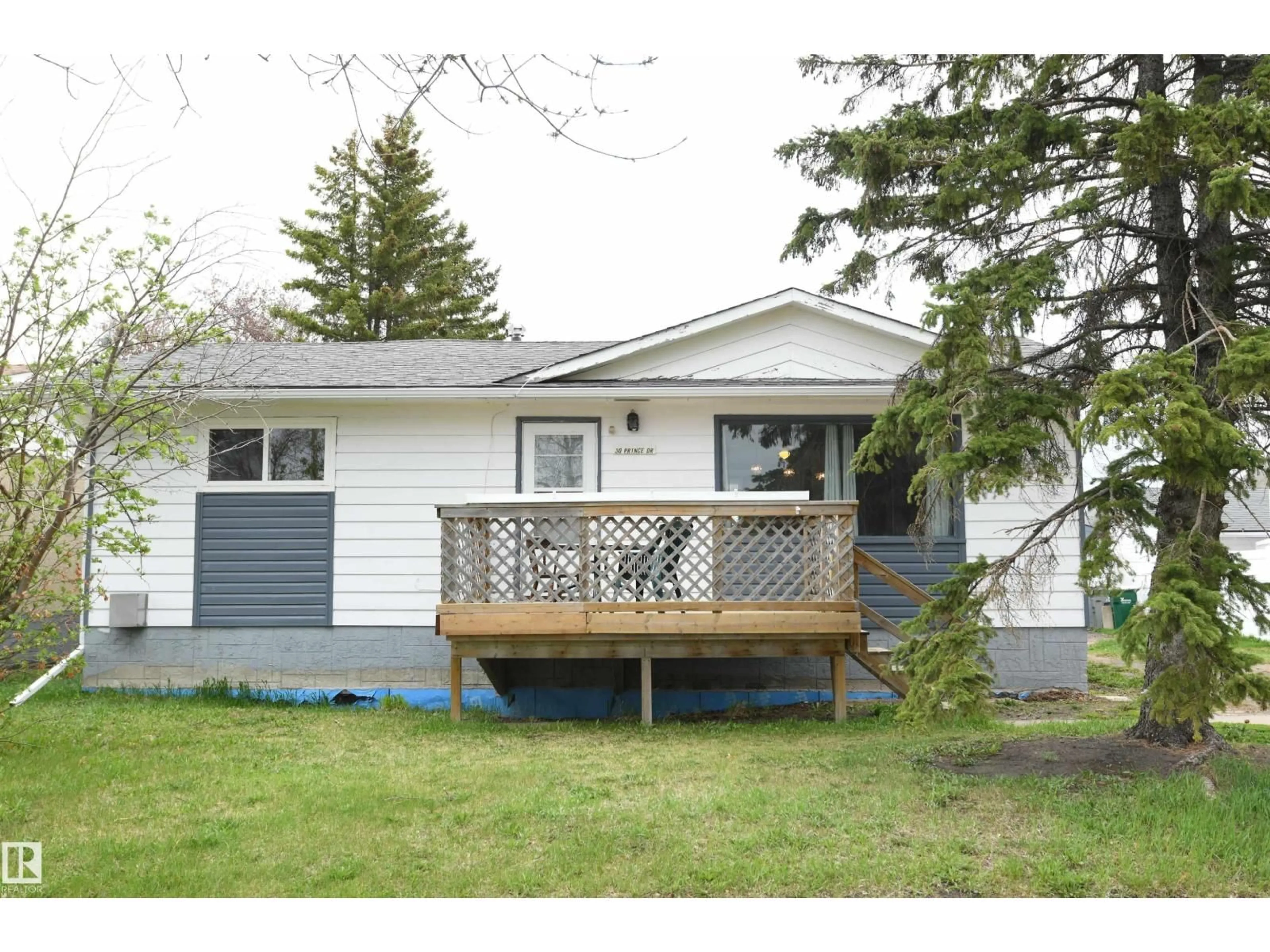 Home with vinyl exterior material, street for 30 PRINCE DR, Lamont Alberta T0B2R0