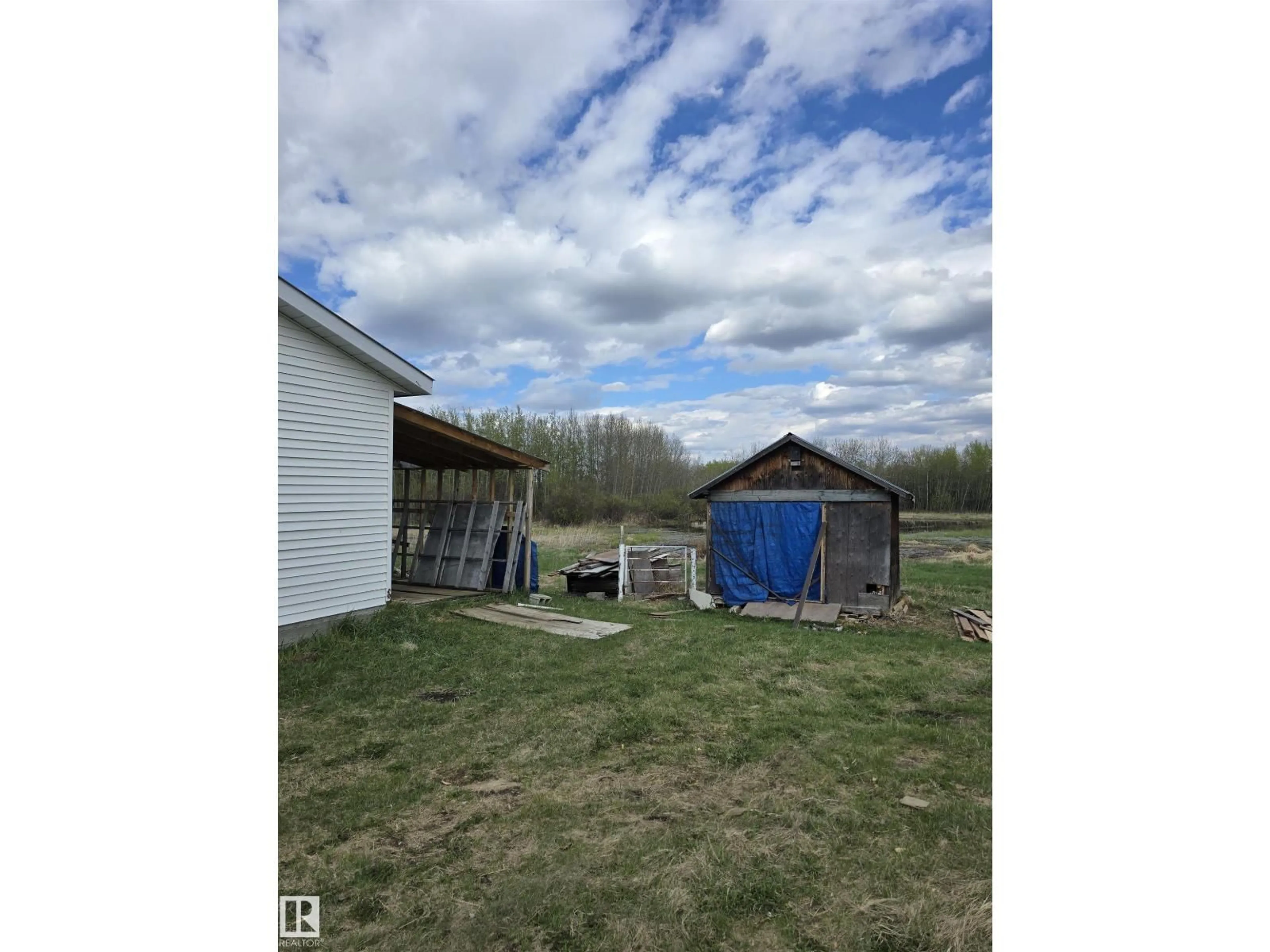 Shed for 53559 RANGE RD 220, Rural Strathcona County Alberta T8E2B6