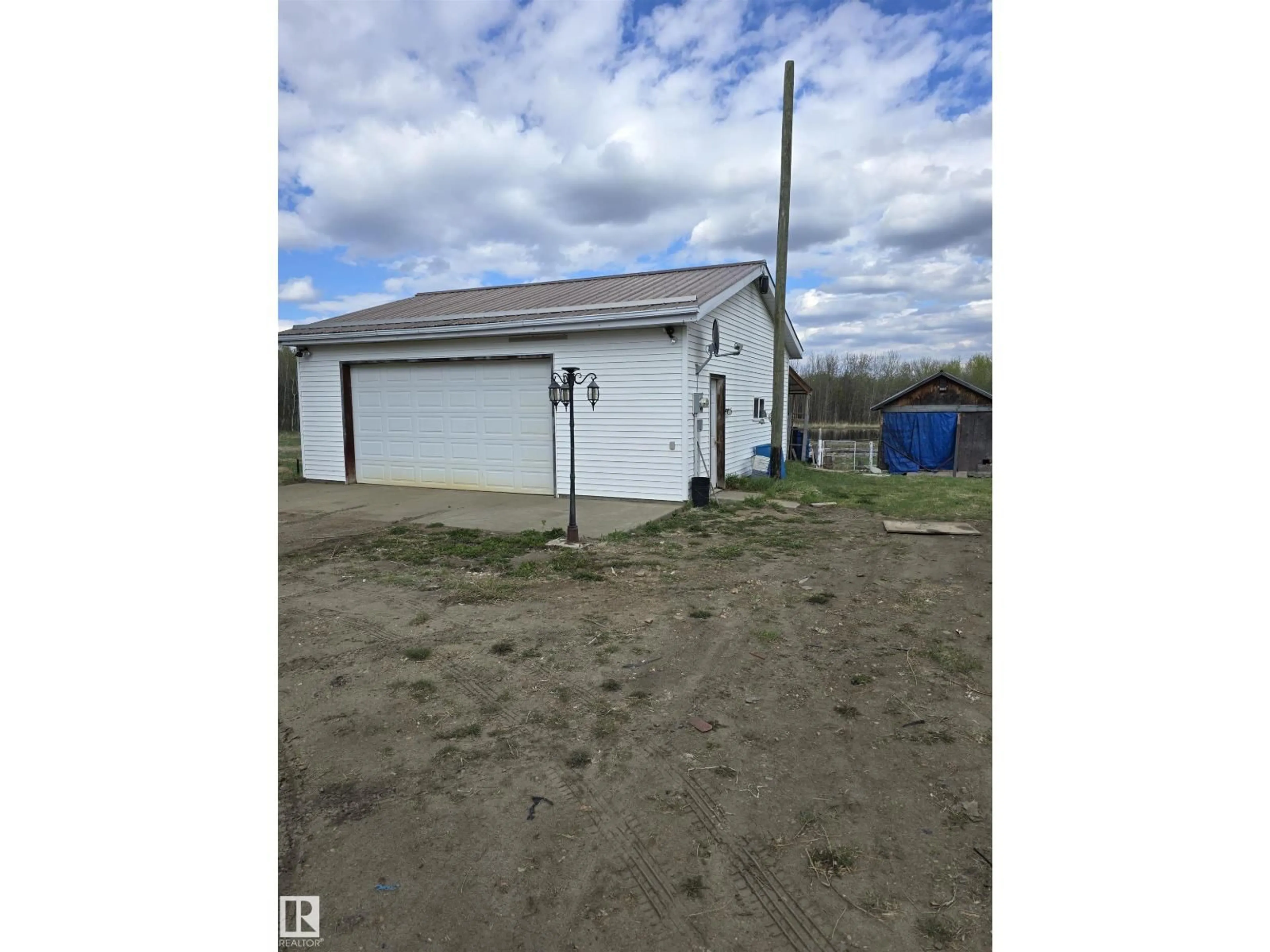 Shed for 53559 RANGE RD 220, Rural Strathcona County Alberta T8E2B6