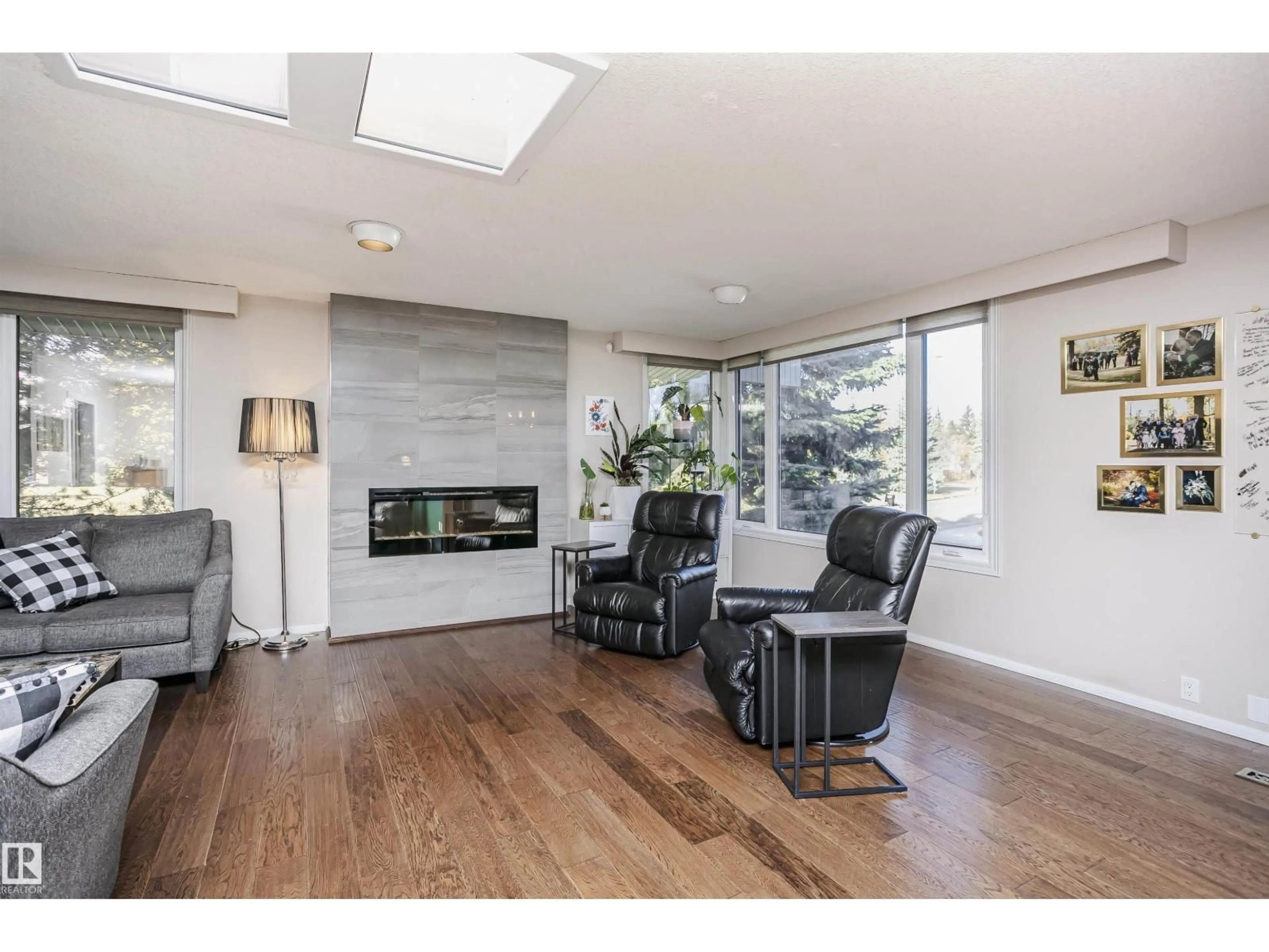Unknown for 14719 59 AV, Edmonton Alberta T6H4T5