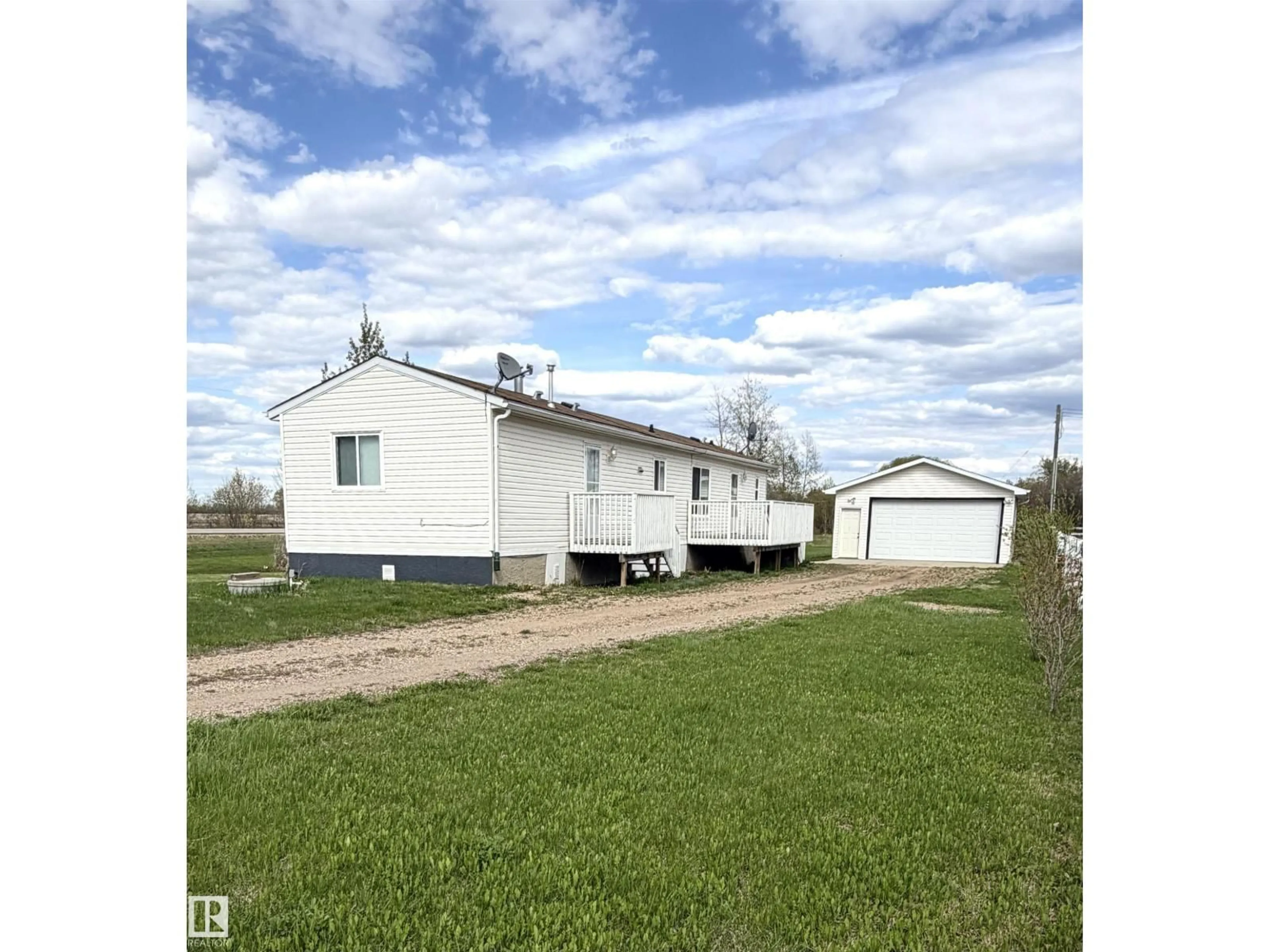 Shed for 5031 52 ST, Vimy Alberta T0G2J0