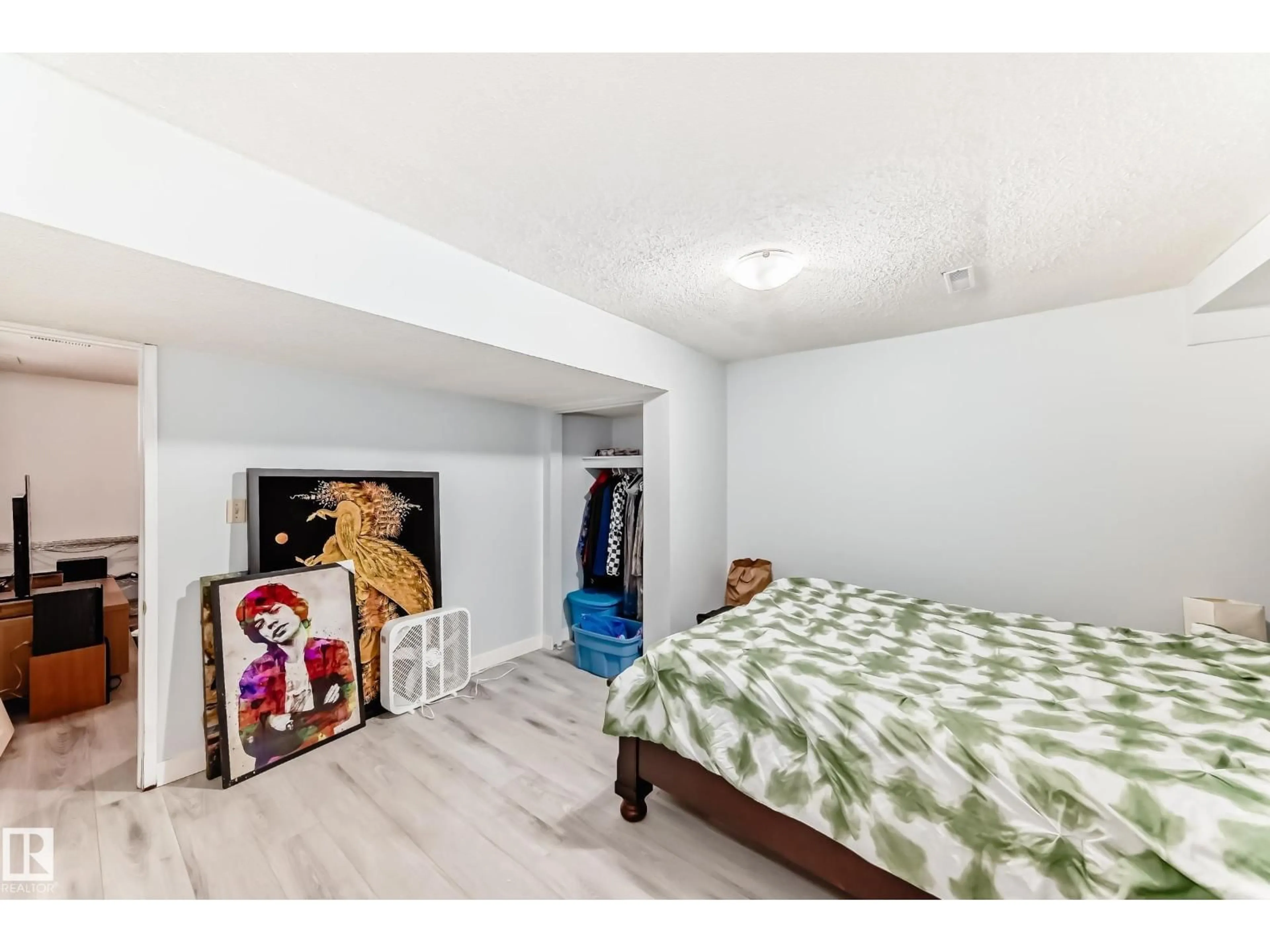 A pic of a room for NW - 1804 51 ST, Edmonton Alberta T6L1K1