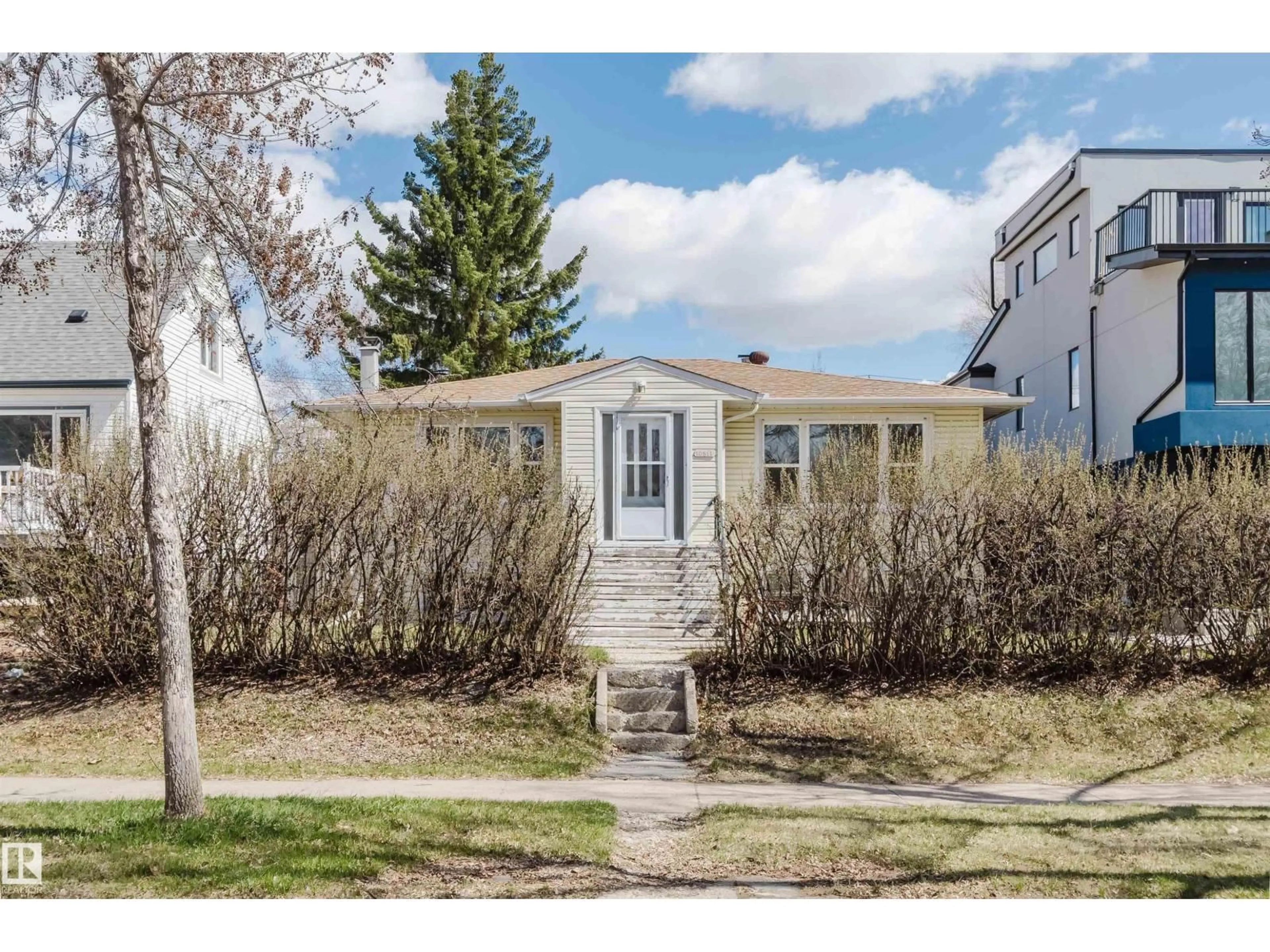 Unknown for 10511 80 ST, Edmonton Alberta T6A3J8