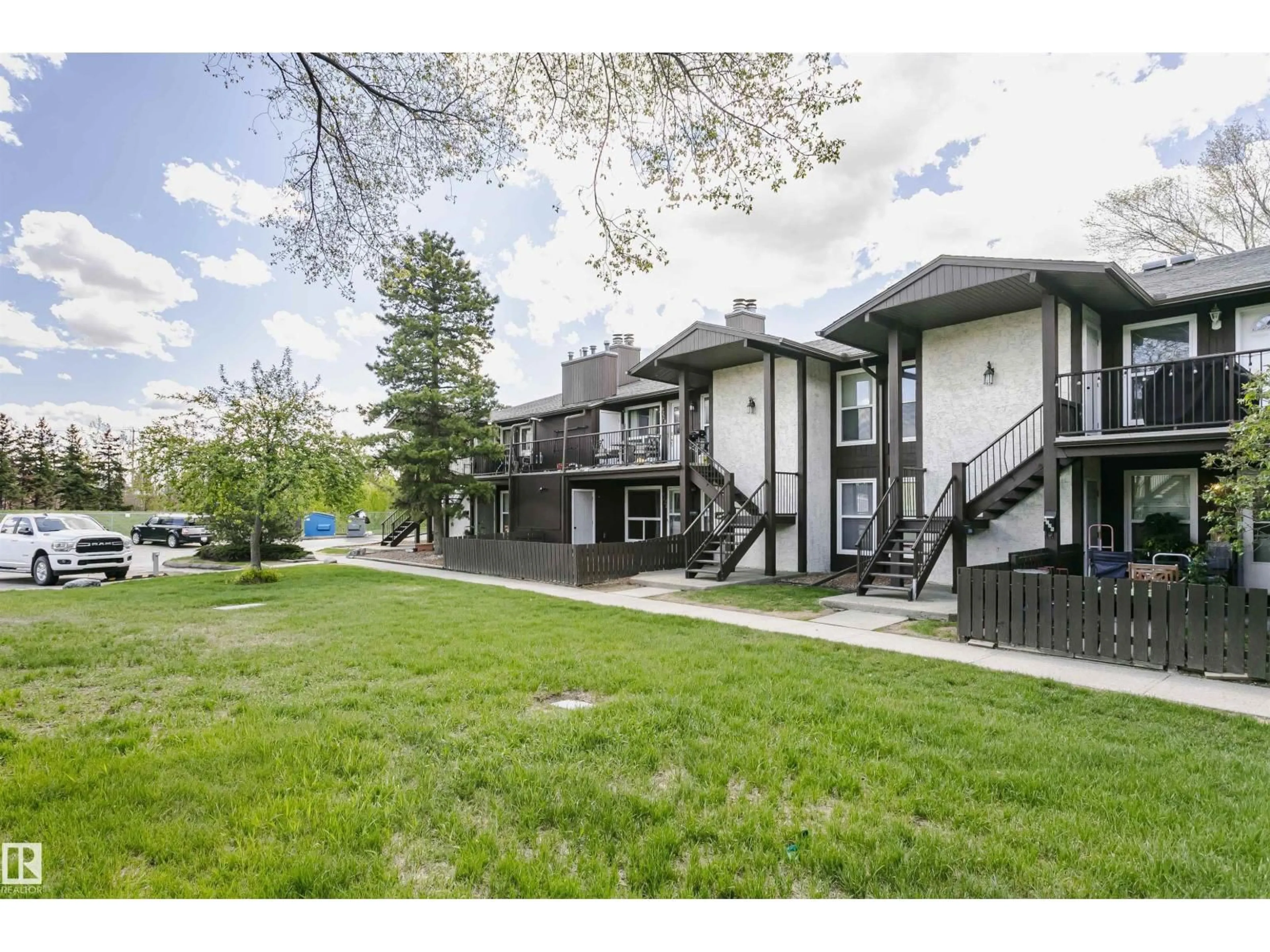 Unknown for NW - 9221 172 ST, Edmonton Alberta T5T3C3