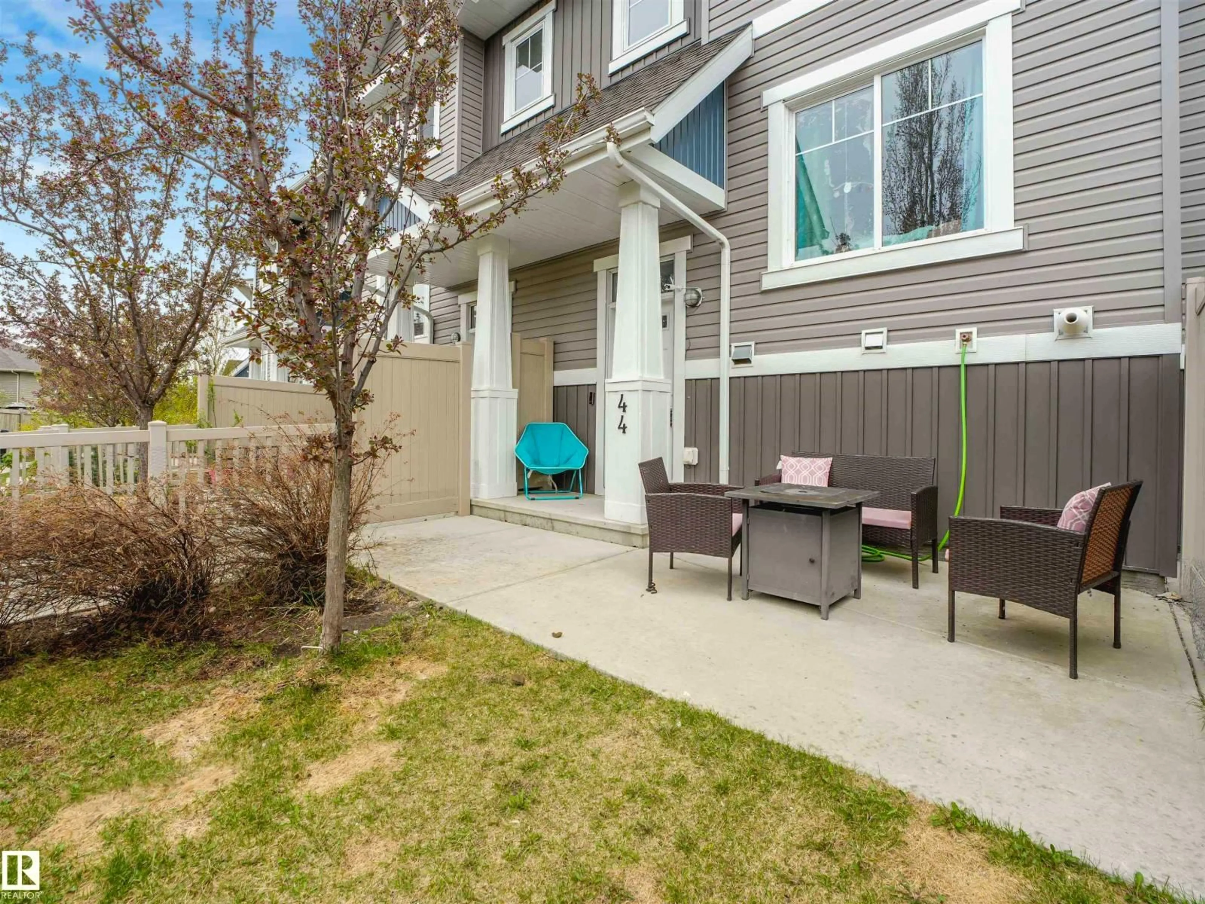 Patio, street for #44 - 1140 CHAPPELLE BV, Edmonton Alberta T6W2Z3