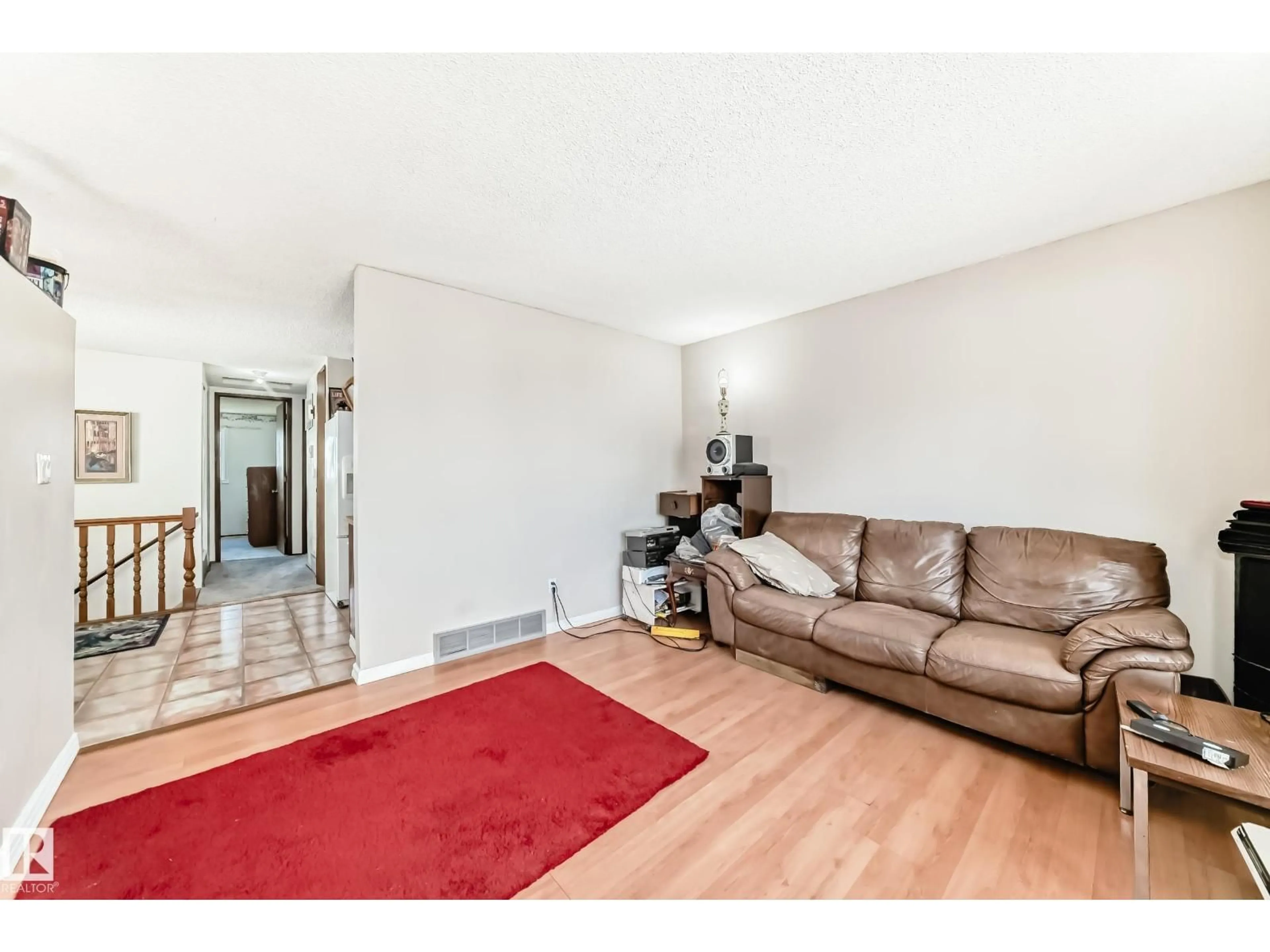 Unknown for 10603 98 AV, Morinville Alberta T8R1E4