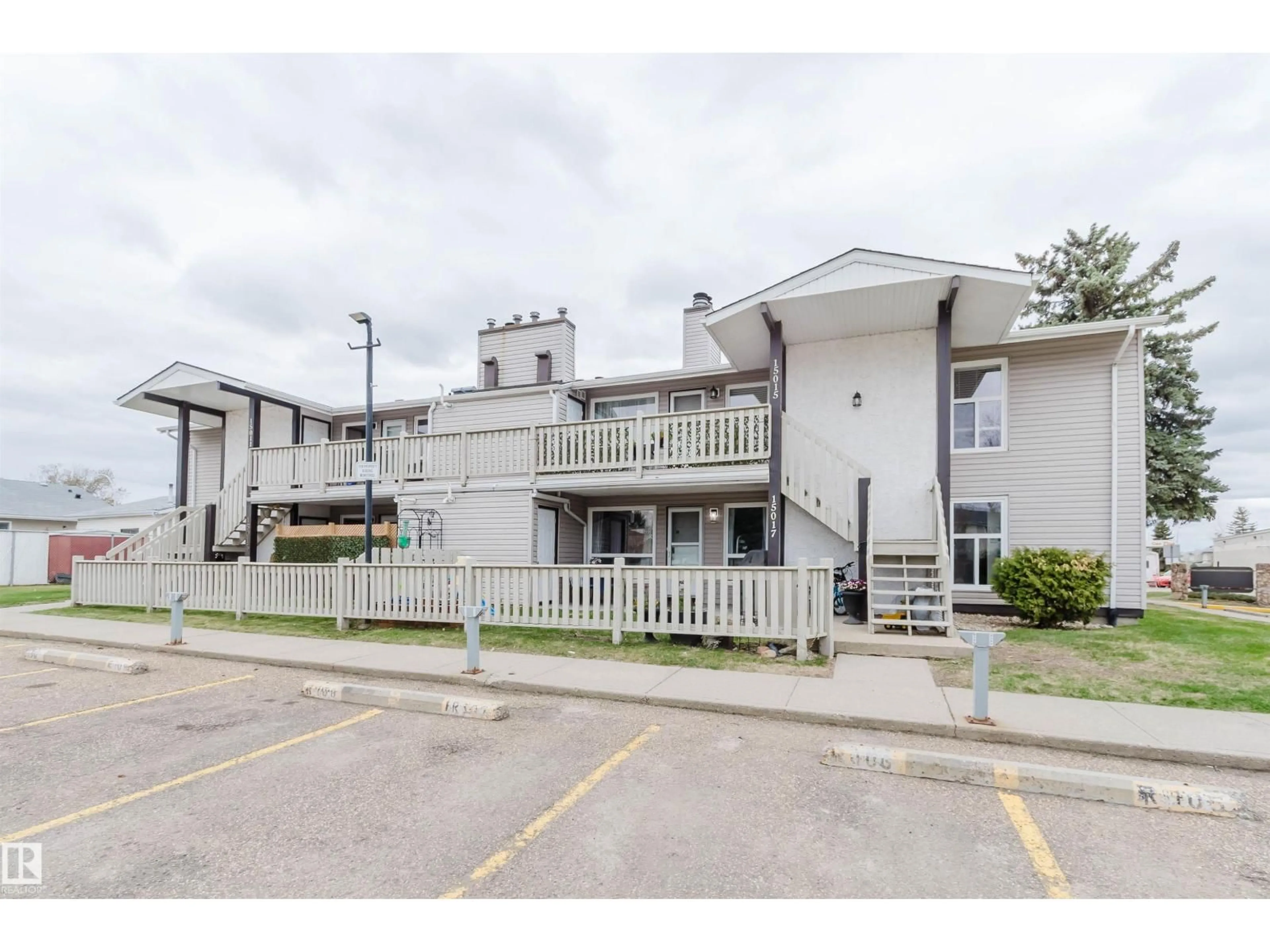 Patio, street for 15017 26 ST, Edmonton Alberta T5Y2G6