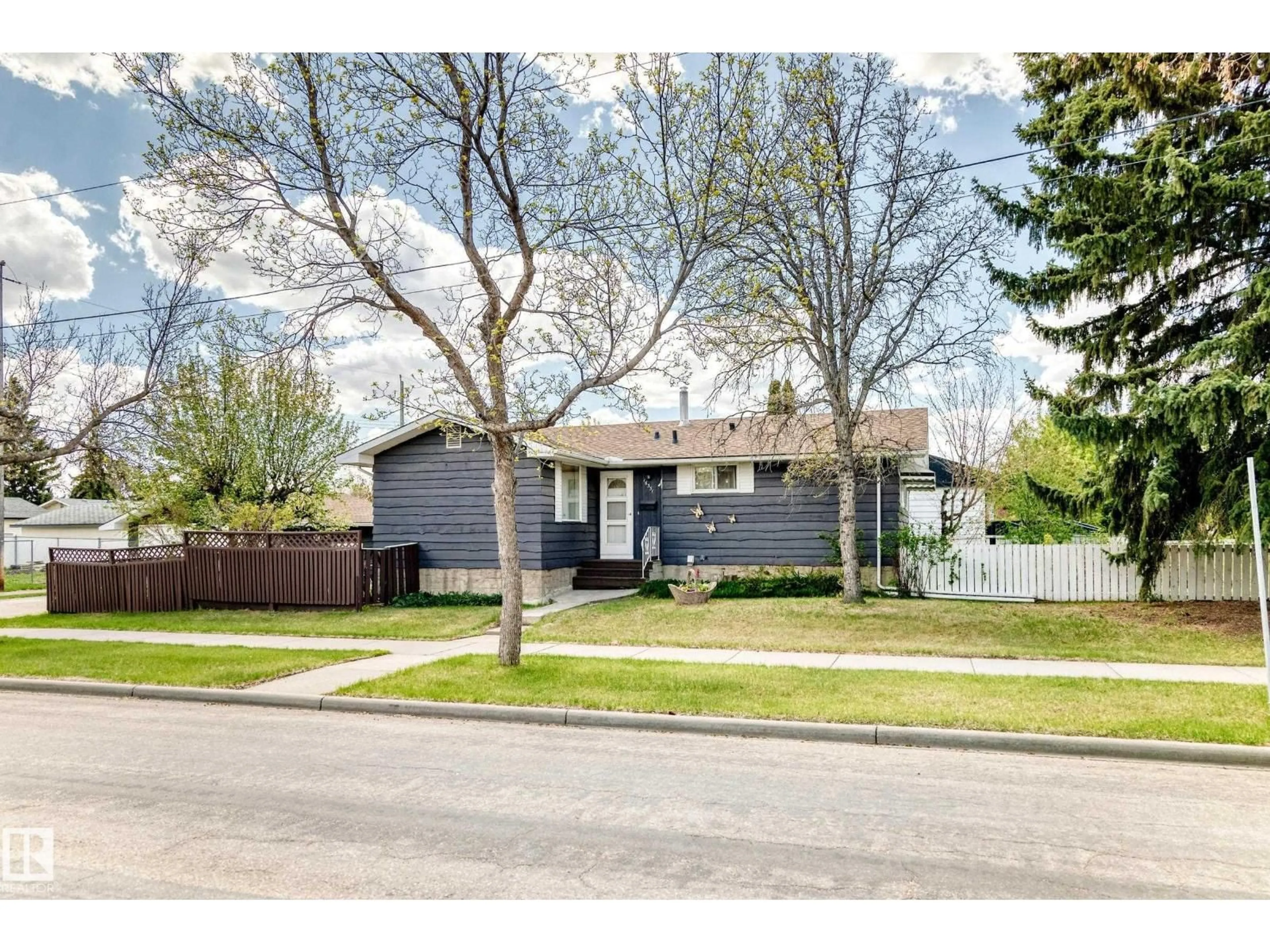 Unknown for 16331 109 AV, Edmonton Alberta T5P1B9